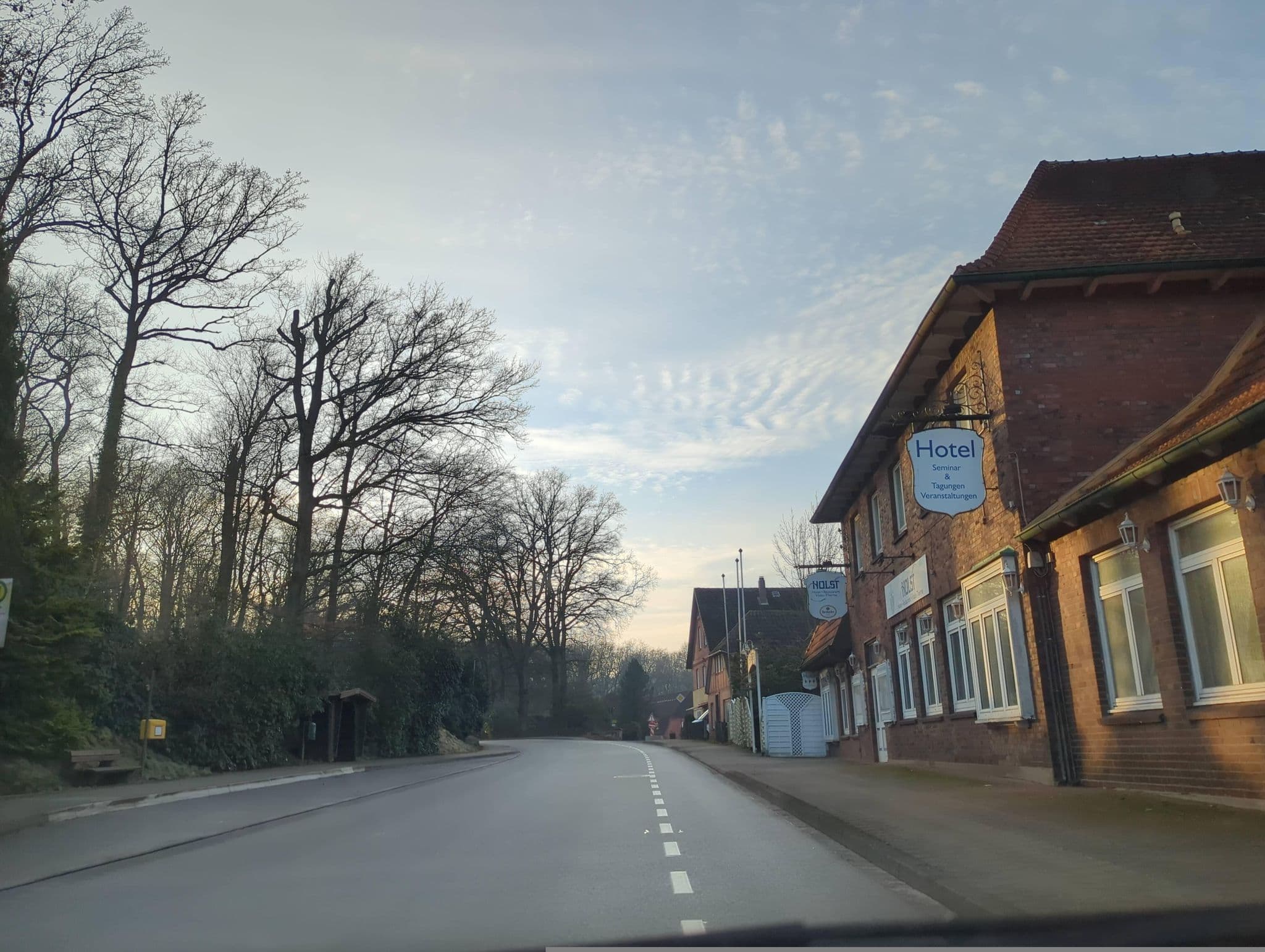 Street view near GreenLine Hotel Holst, Seevetal — © hotteliene (CC BY-SA · Mapillary)