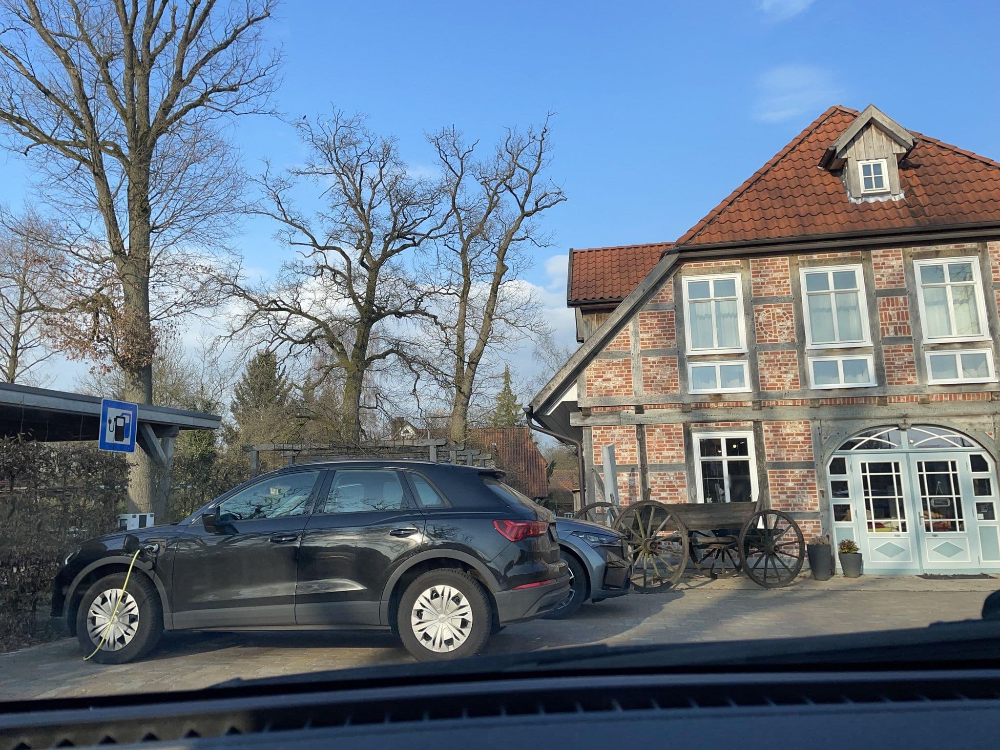 Street view near Hanstein Heike, Bispingen — © hotteliene (CC BY-SA · Mapillary)