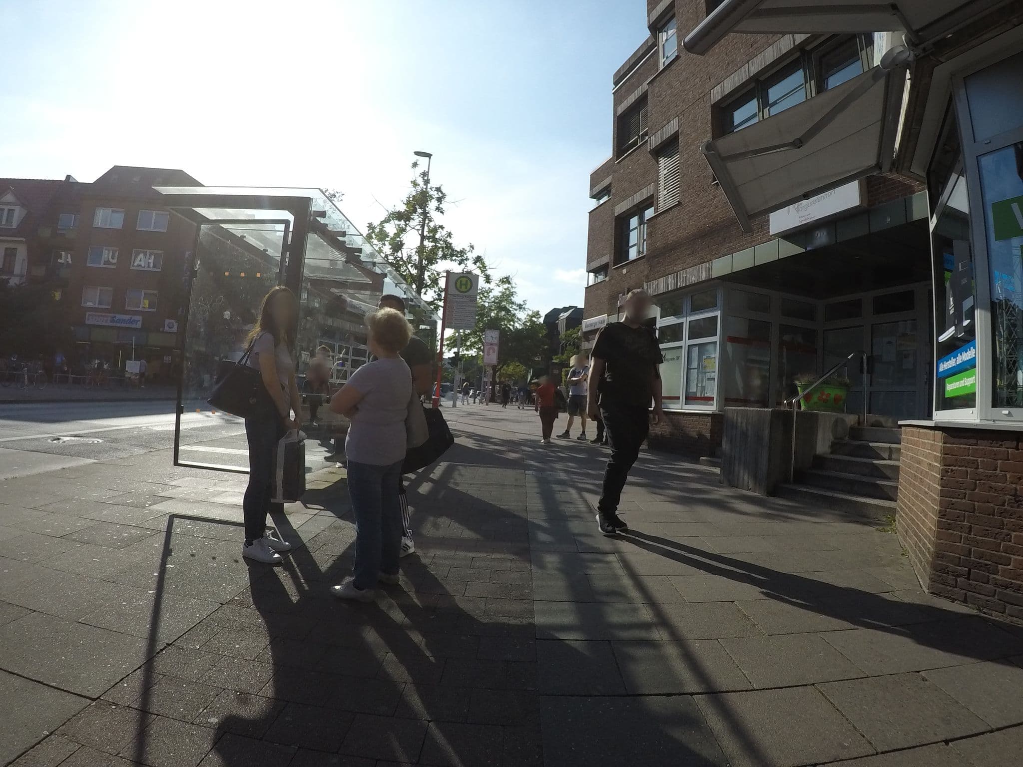 Street view near Apartment Hotel am Sand/ Ludin Hotels GmbH, Harburg — © veloroute_hamburg (CC BY-SA · Mapillary)