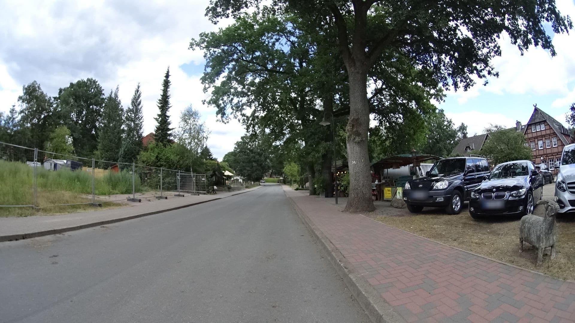 Street view near Heidjers Hus, Hanstedt — © sashazykov (CC BY-SA · Mapillary)