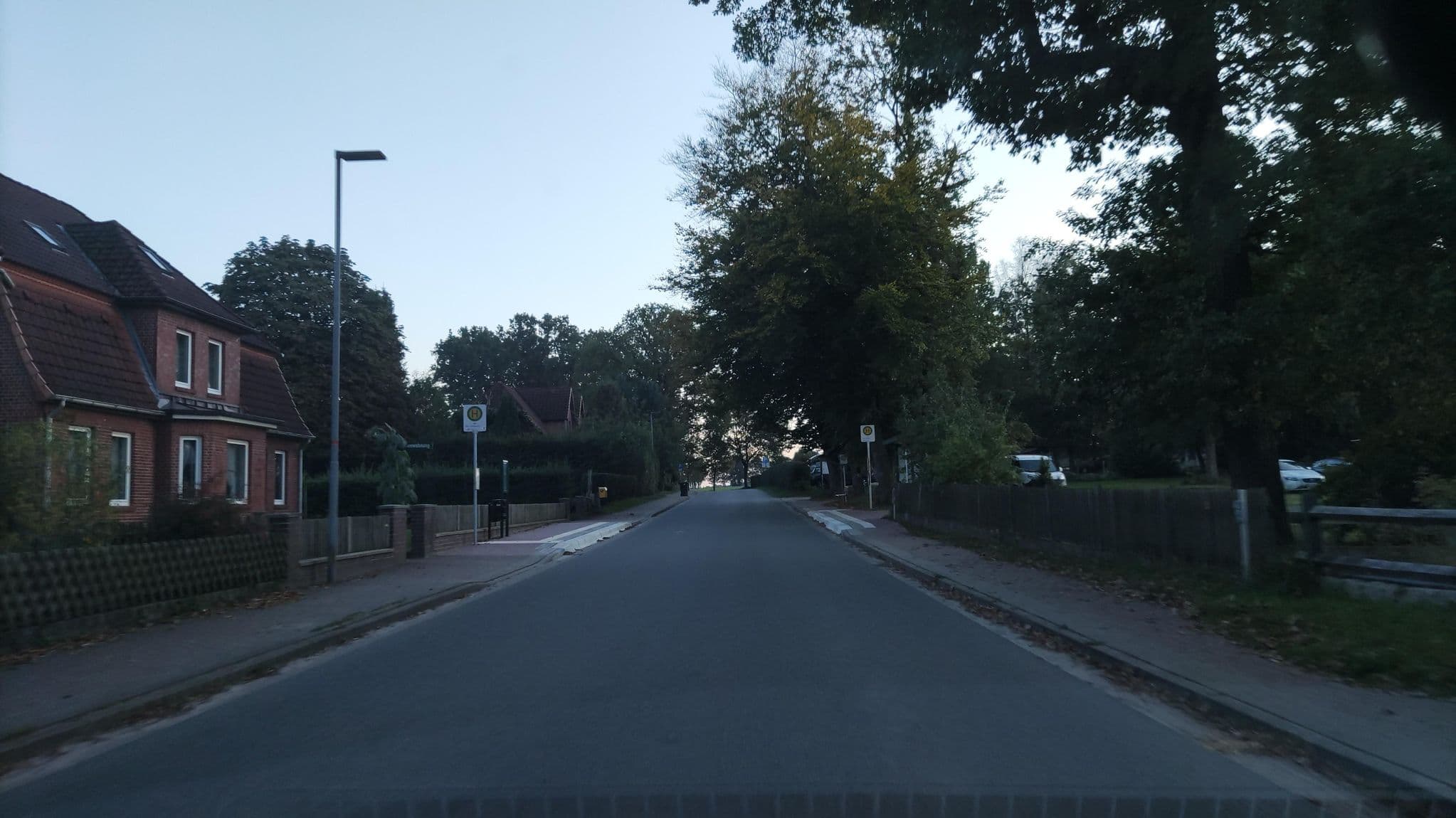 Street view near Volkwardinger Hof, Bispingen — © hotteliene (CC BY-SA · Mapillary)