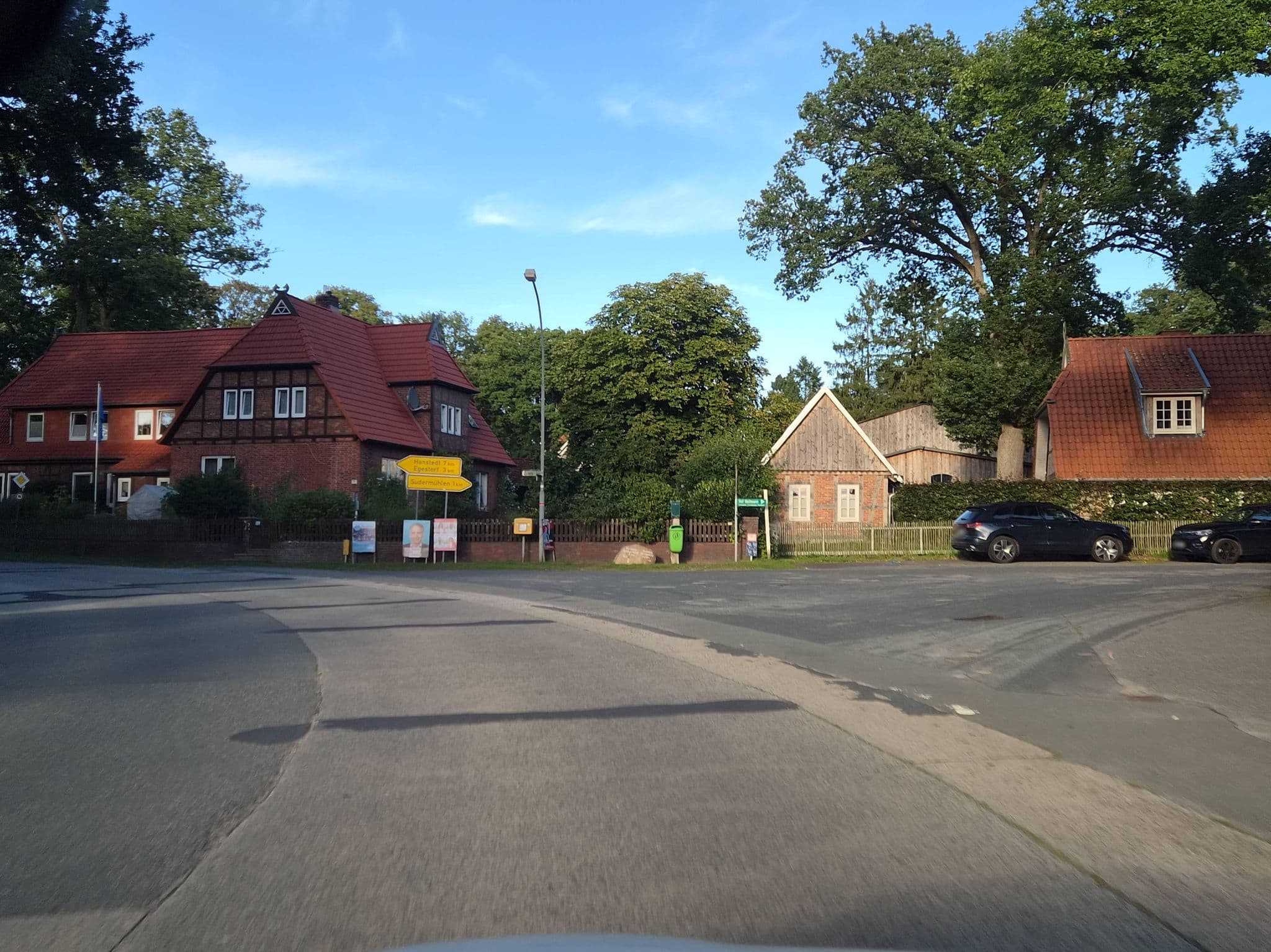 Street view near Studtmann's Gasthof, Garlstorf — © hotteliene (CC BY-SA · Mapillary)