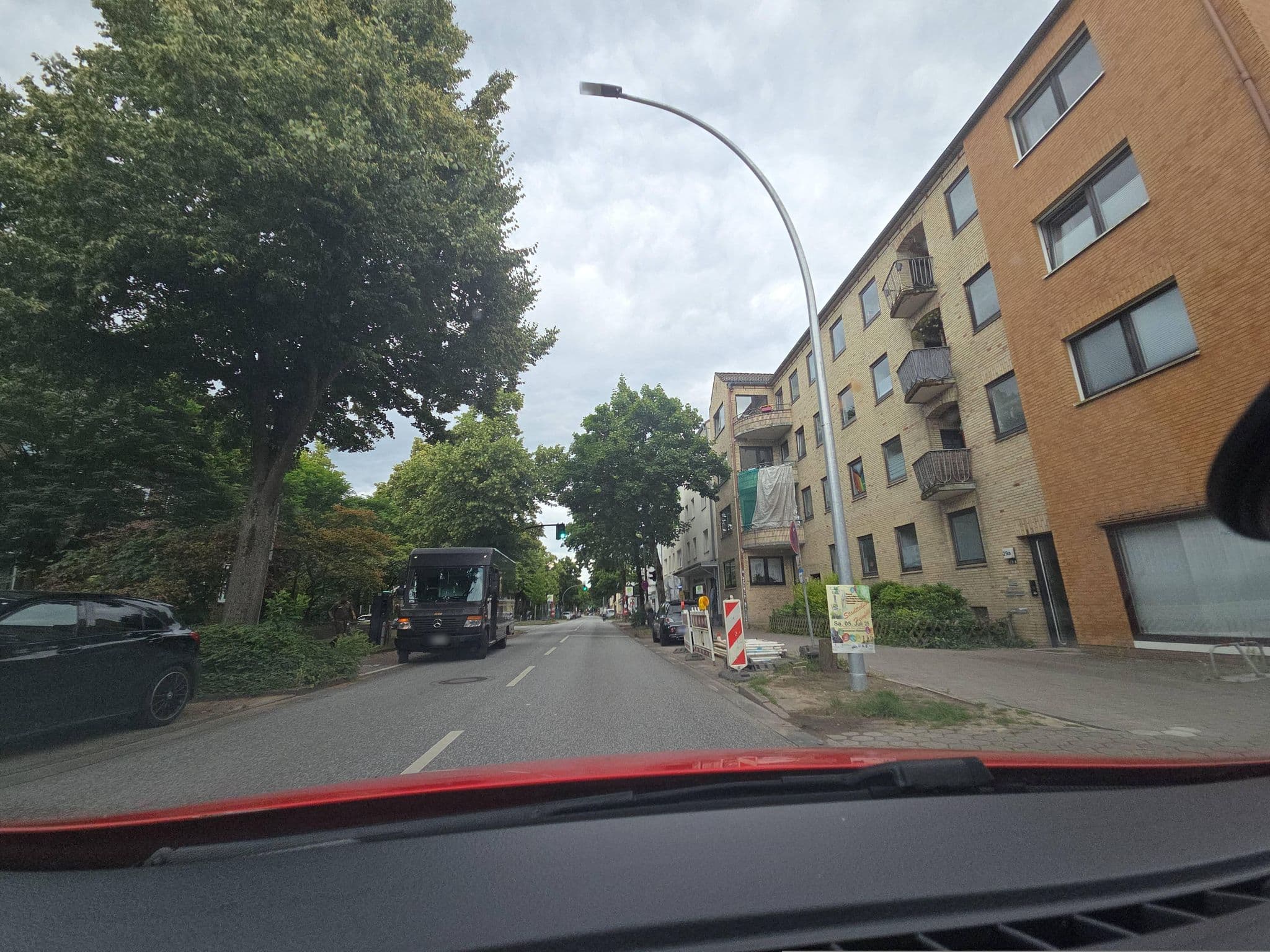 Street view near 민들레 민박, Eißendorf — © ma_rt_in (CC BY-SA · Mapillary)