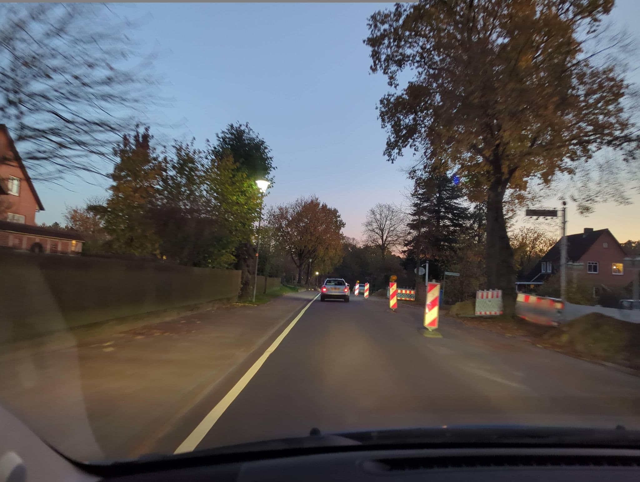 Street view near Cafe Stube Pension Behr, Hanstedt — © hotteliene (CC BY-SA · Mapillary)