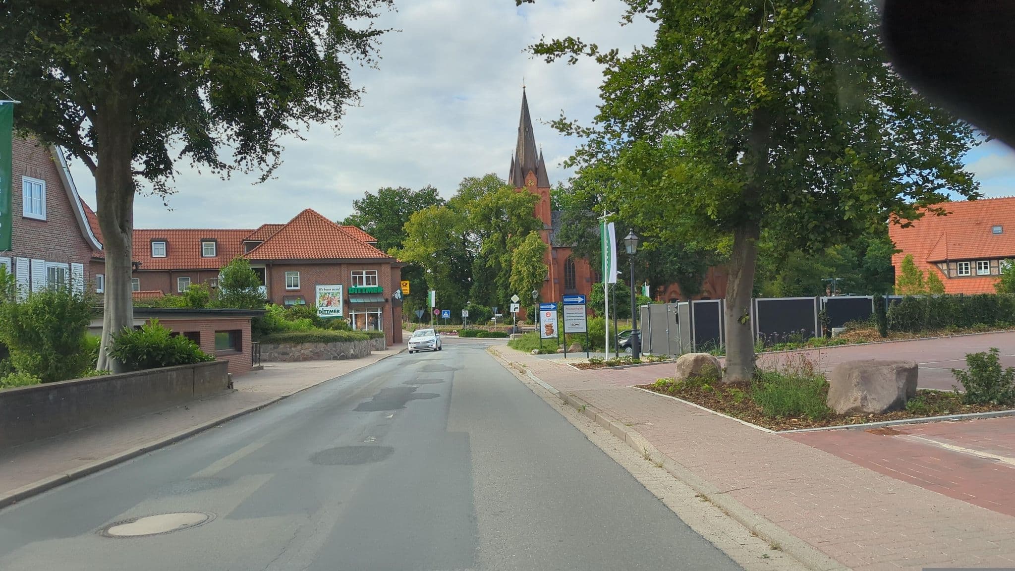 Street view near Erika Albers Ferienbauernhof, Hanstedt — © hotteliene (CC BY-SA · Mapillary)