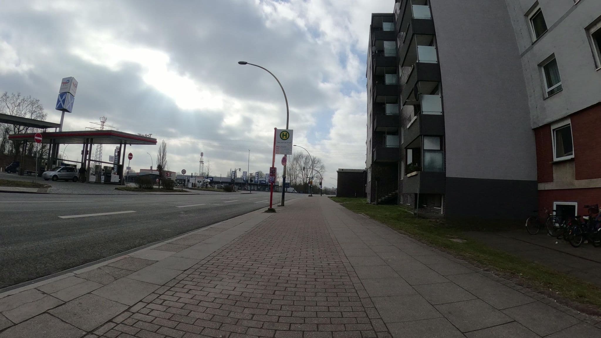Street view near Amedia Hotel, Moorfleet — © veloroute_hamburg (CC BY-SA · Mapillary)