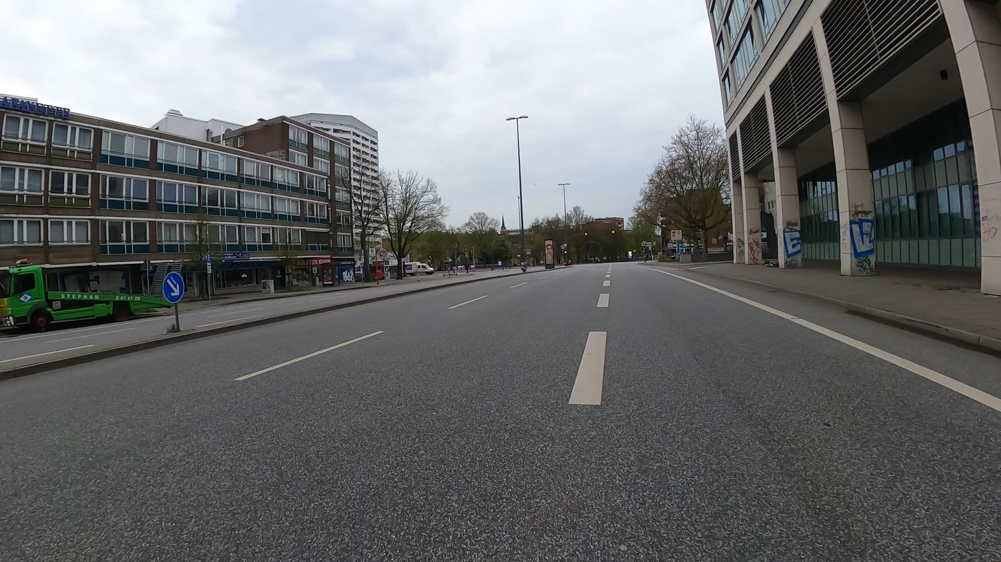 Street view near La Fayette, Altona-Altstadt — © veloroute_hamburg (CC BY-SA · Mapillary)