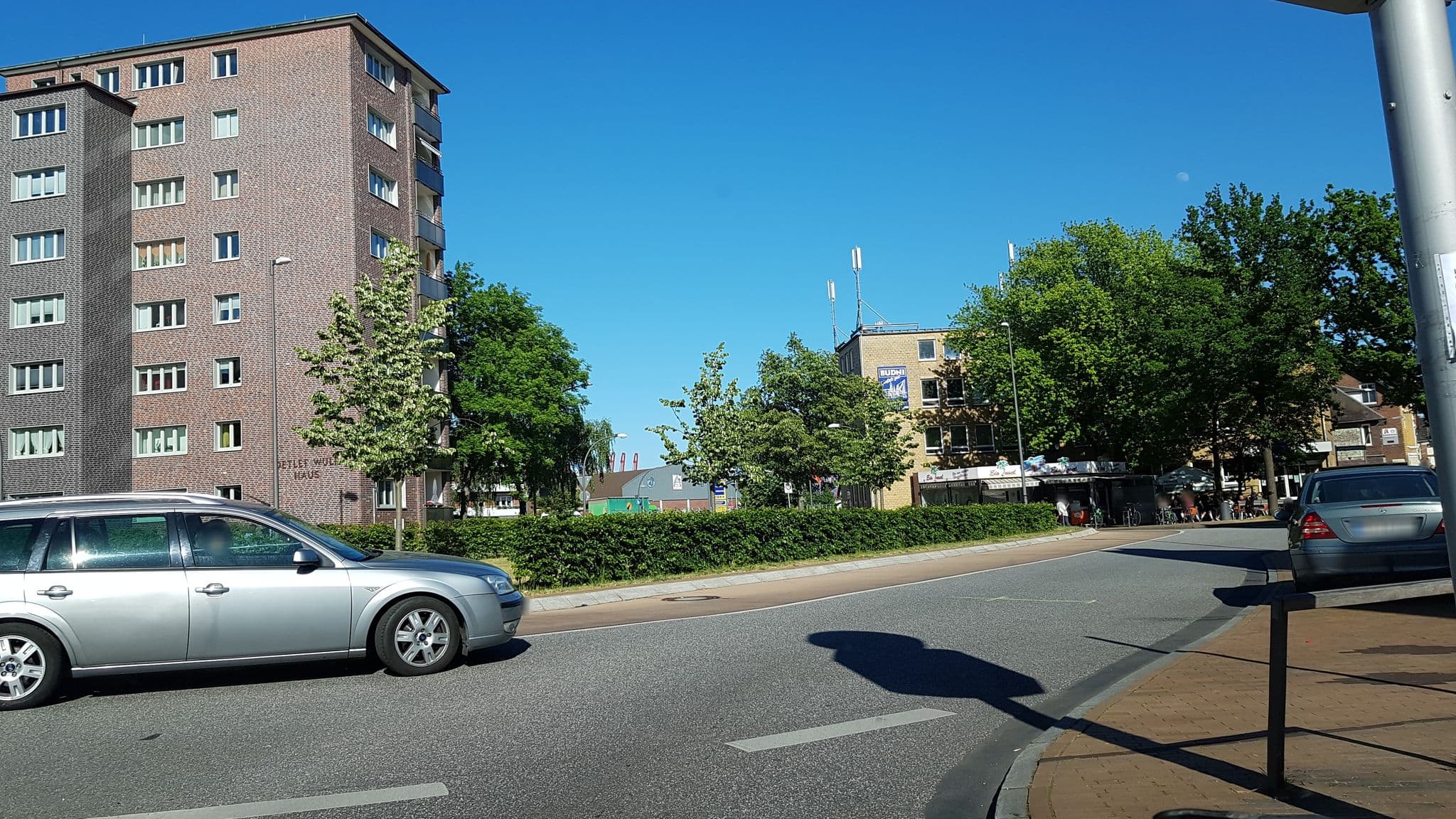 Street view near Fock & Oben, Finkenwerder — © hotteliene (CC BY-SA · Mapillary)