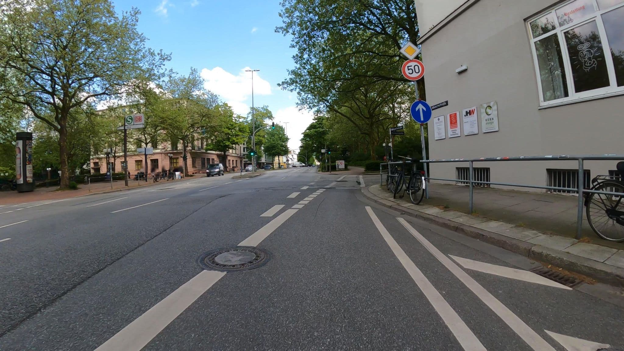 Street view near Oberdeck, Altona — © veloroute_hamburg (CC BY-SA · Mapillary)