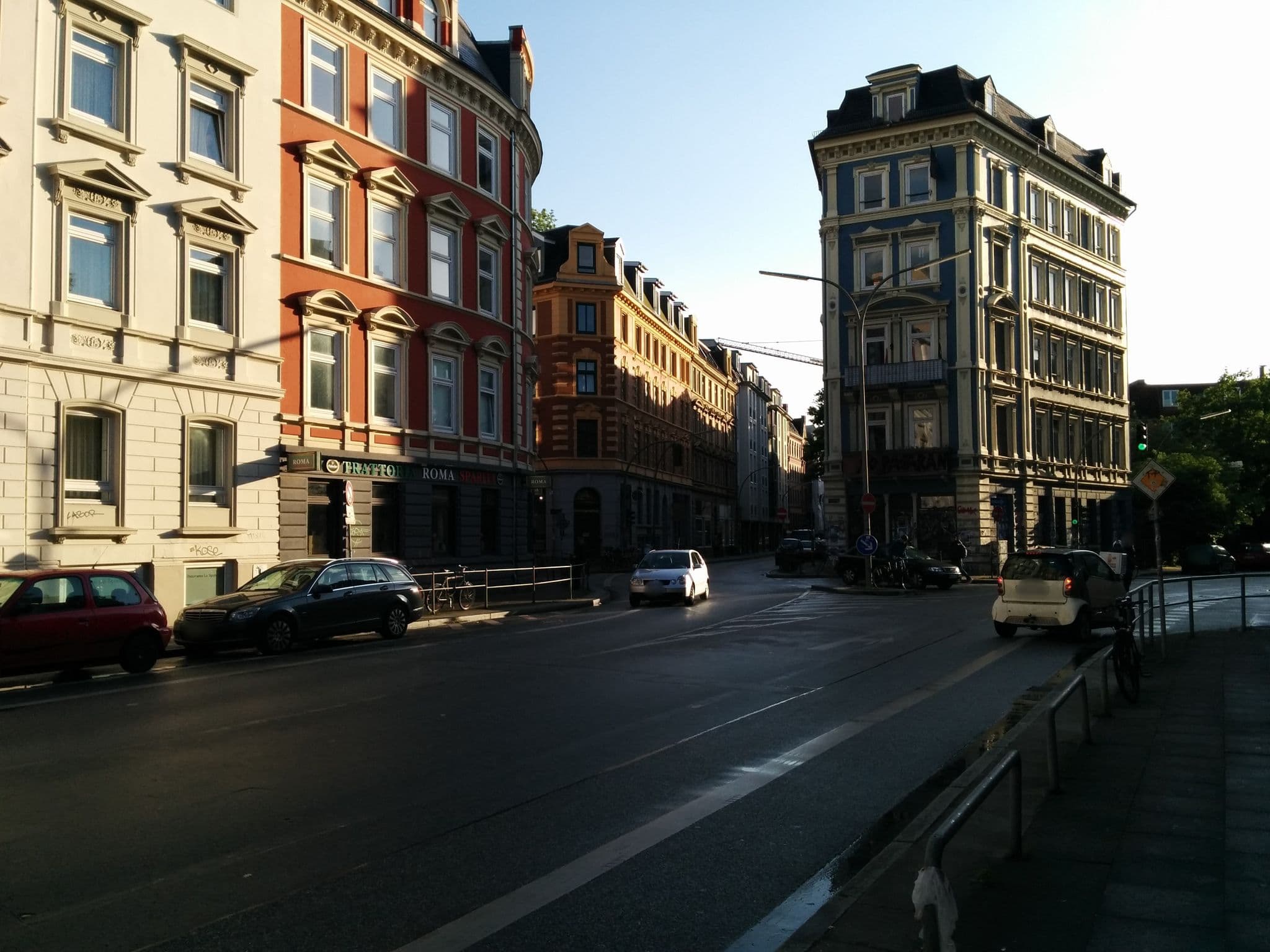 Street view near Hotel Centrum Commerz, Altona — © cfbolz (CC BY-SA · Mapillary)