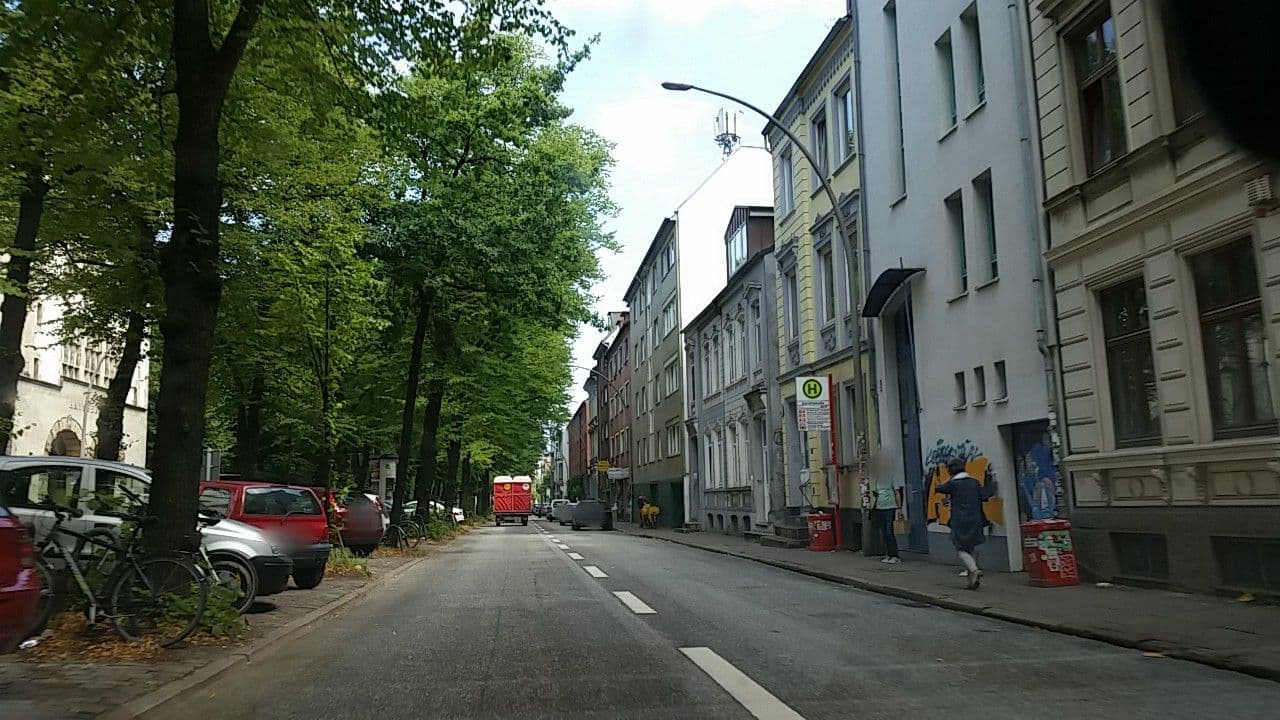 Street view near Homeport Hostel, Altona-Altstadt — © tian (CC BY-SA · Mapillary)
