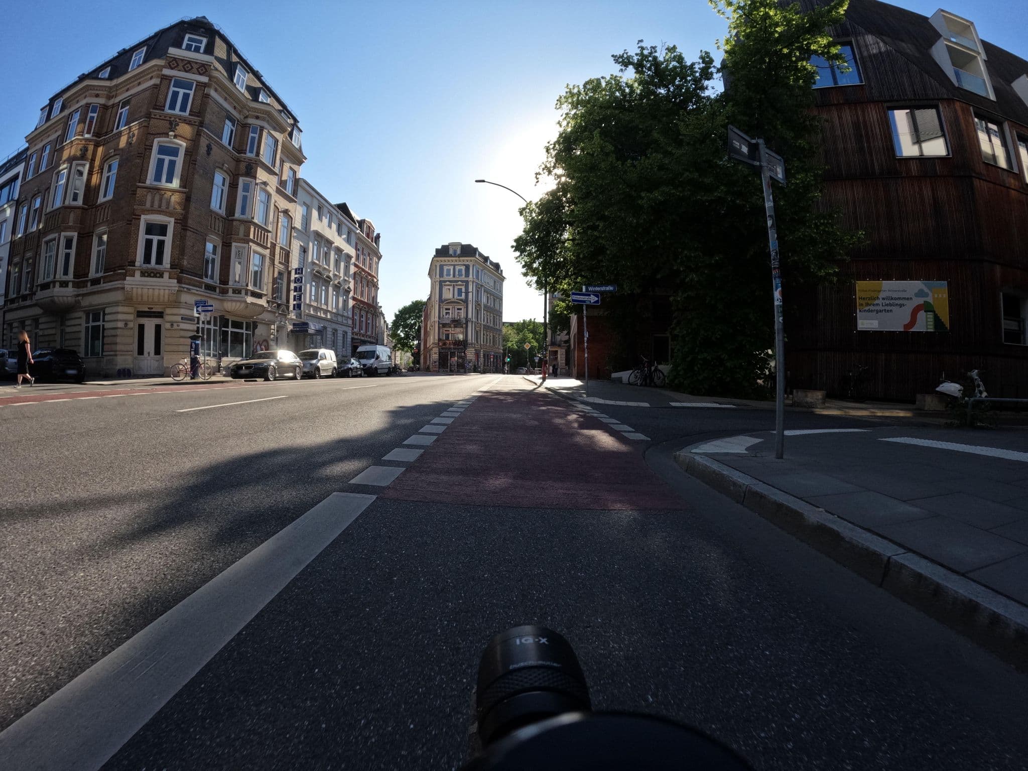 Street view near CHH Centrum Hotels Hamburg GmbH, Altona — © mjay (CC BY-SA · Mapillary)