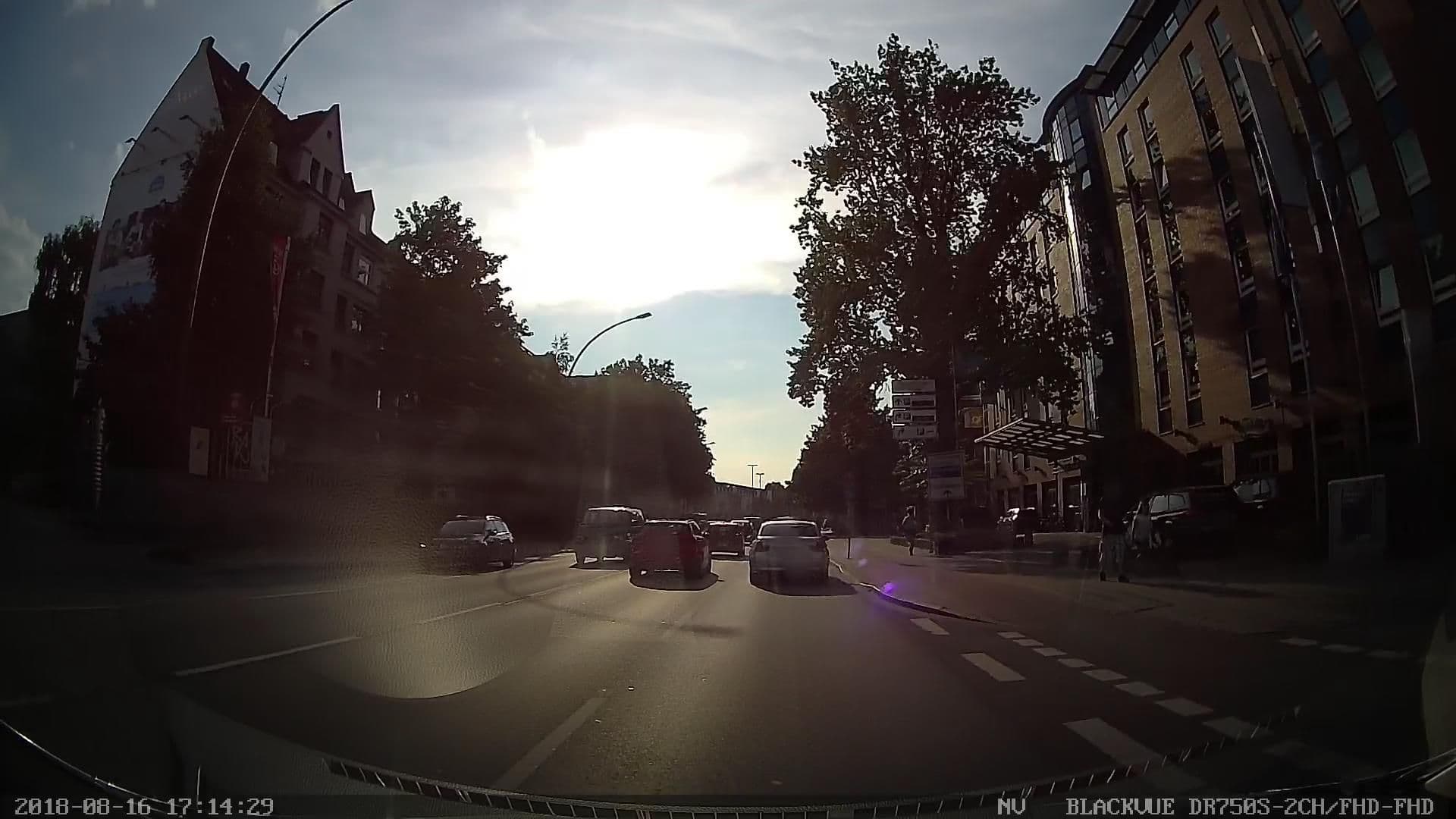 Street view near ASTRON hotel Hamburg Altona, Ottensen — © kevinq (CC BY-SA · Mapillary)