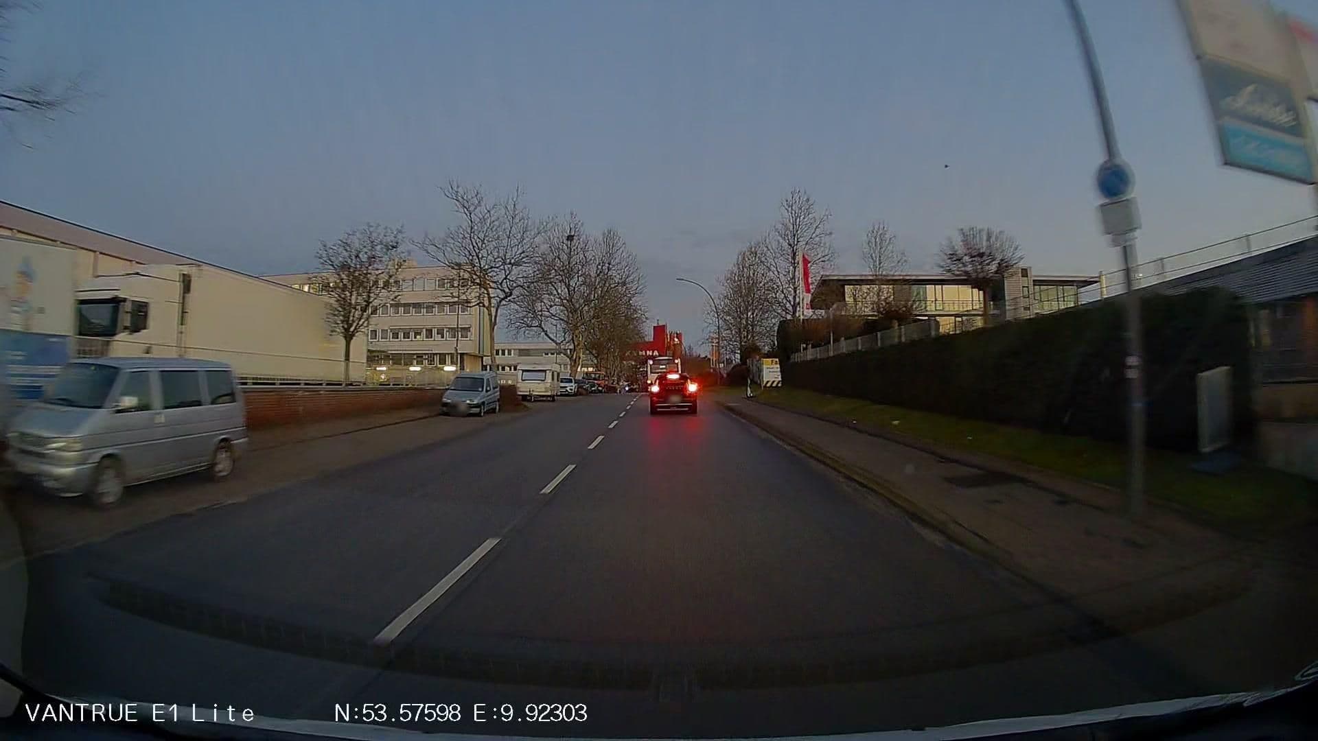 Street view near Ragaller Hotel- und Gastronomiebedarf GmbH, Stellingen — © Hightower- (CC BY-SA · Mapillary)