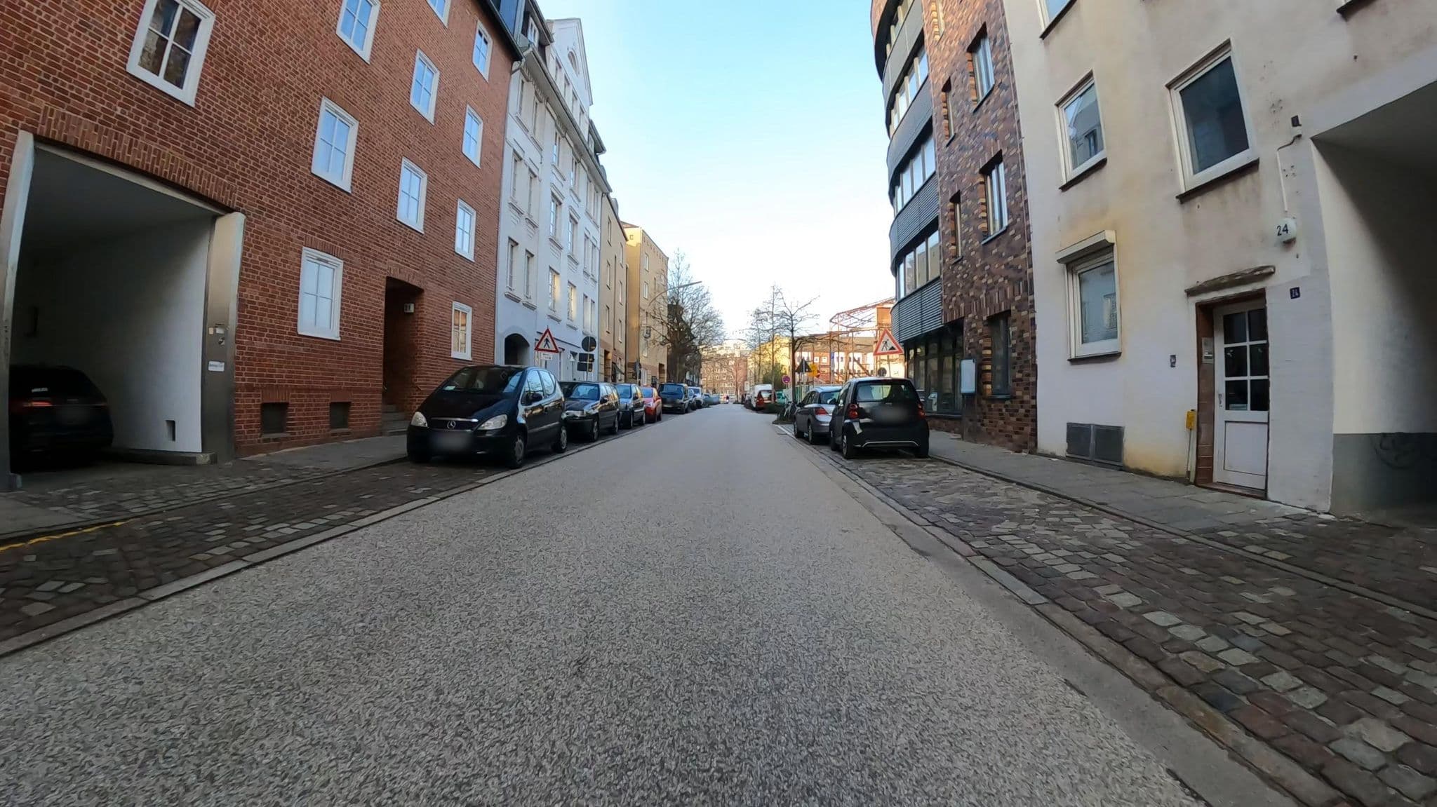 Street view near 9flats, St. Pauli — © veloroute_hamburg (CC BY-SA · Mapillary)