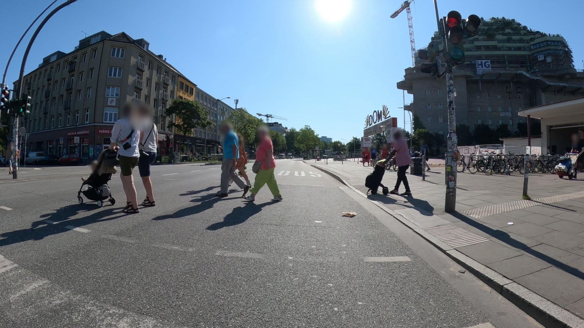 Street view near Powernap Ecke, St. Pauli — © veloroute_hamburg (CC BY-SA · Mapillary)