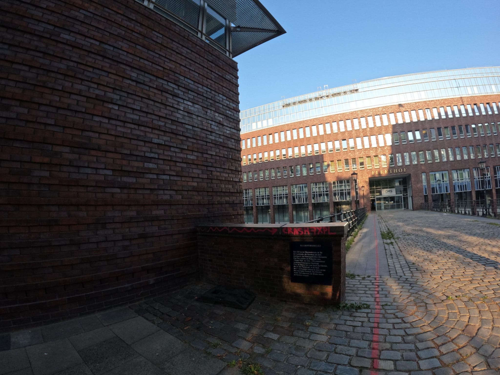 Street view near Ruby Lotti Hotel & Bar, Neustadt — © fod (CC BY-SA · Mapillary)