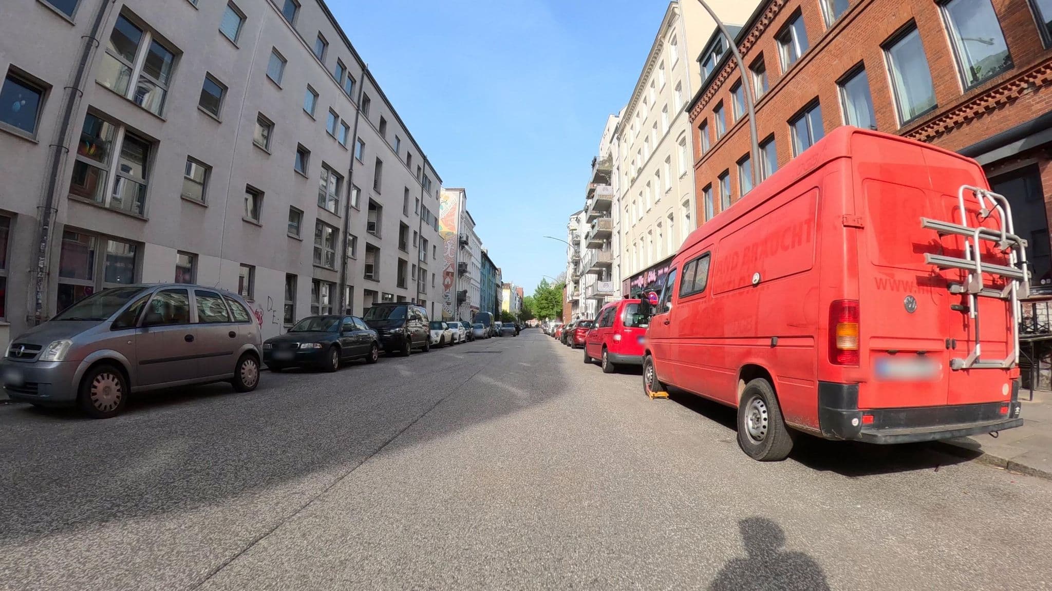 Street view near Sailors Inn, Altona-Altstadt — © veloroute_hamburg (CC BY-SA · Mapillary)
