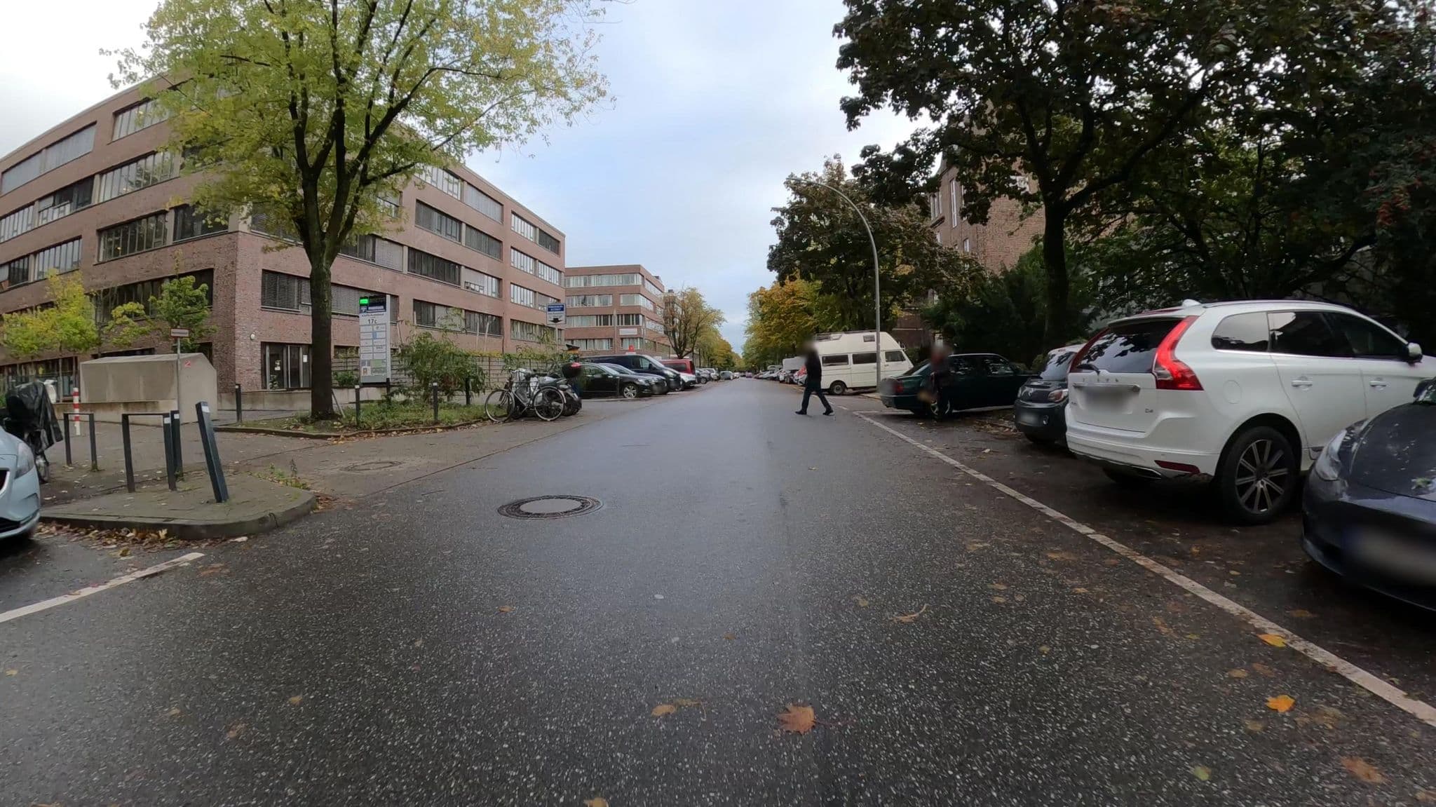 Street view near Schloss Velden, Eimsbüttel — © veloroute_hamburg (CC BY-SA · Mapillary)