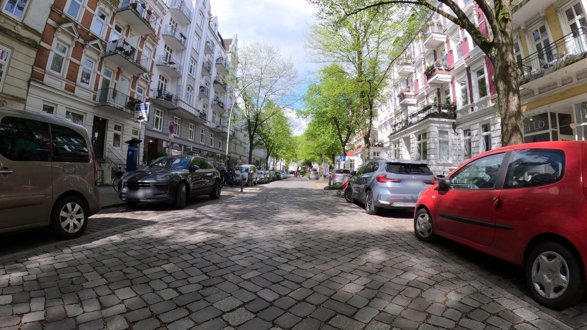 Street view near Quartier, Eimsbüttel — © veloroute_hamburg (CC BY-SA · Mapillary)