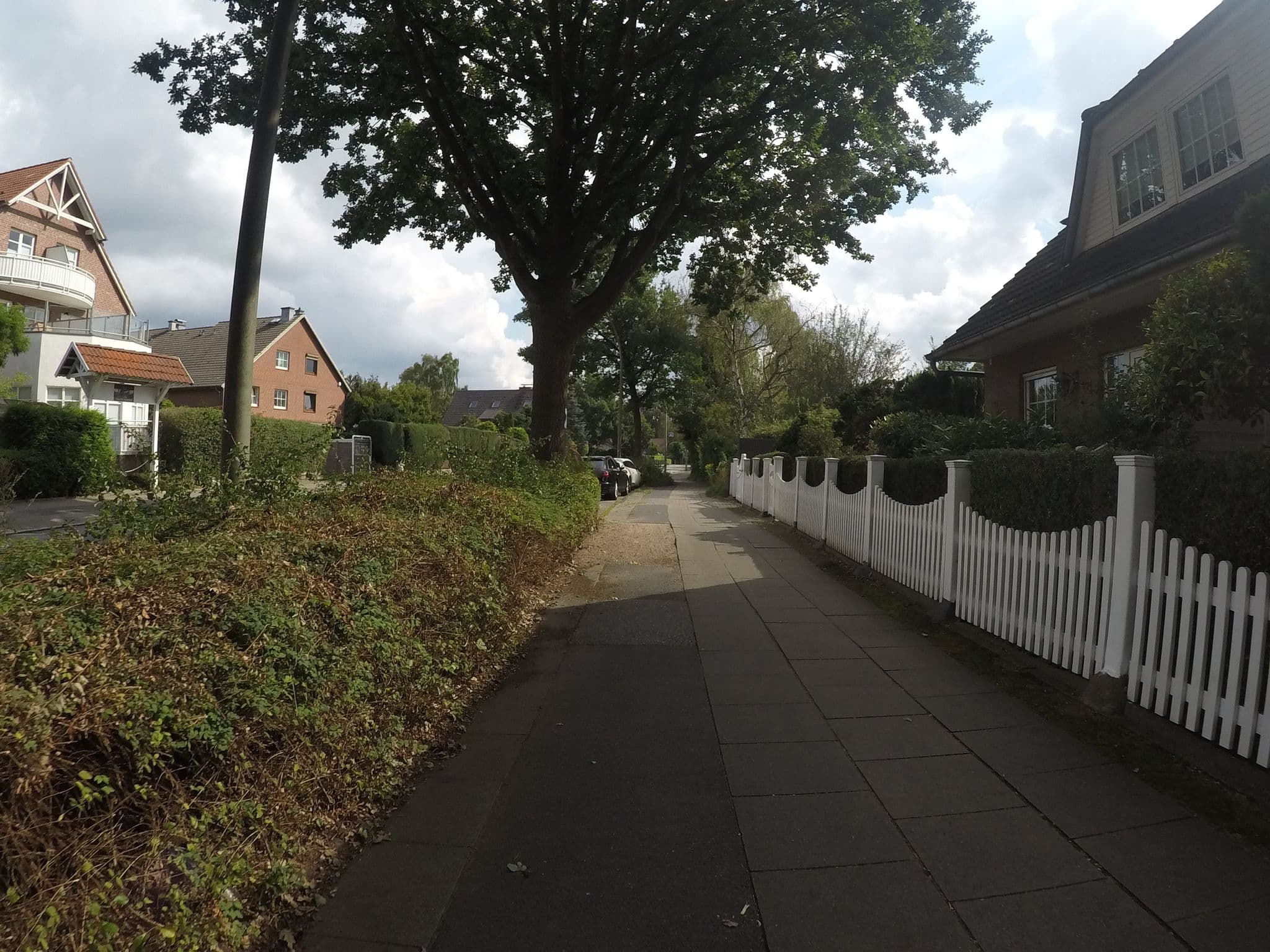 Street view near Vogels-Nest Boardinghouse Hamburg Niendorf, Schnelsen — © veloroute_hamburg (CC BY-SA · Mapillary)