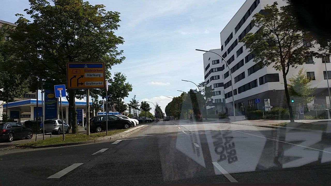 Street view near prizeotel Hamburg-City, Hamburg-Mitte — © tian (CC BY-SA · Mapillary)