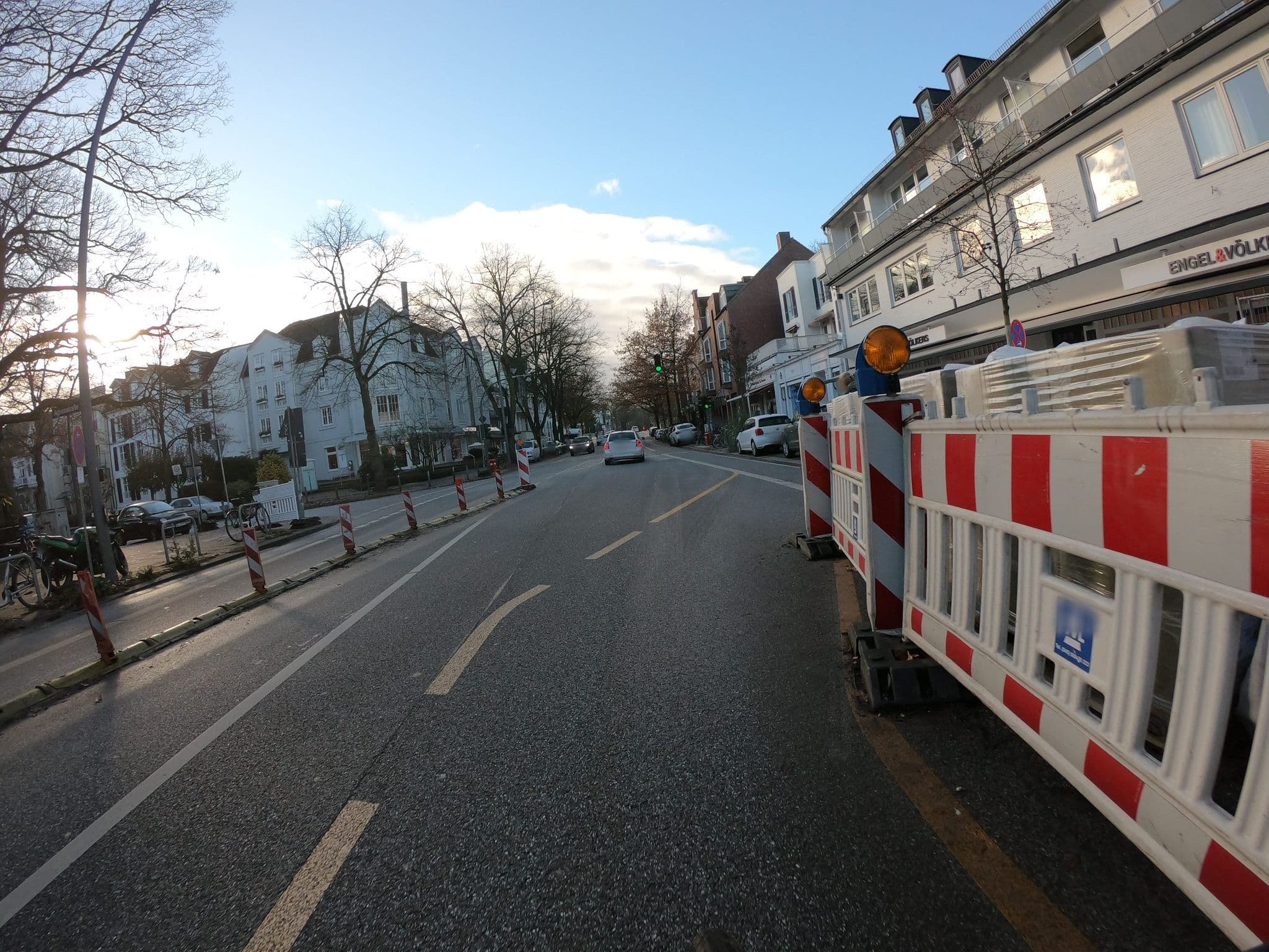 Street view near Alsterapart, Harvestehude — © 2ce5345 (CC BY-SA · Mapillary)