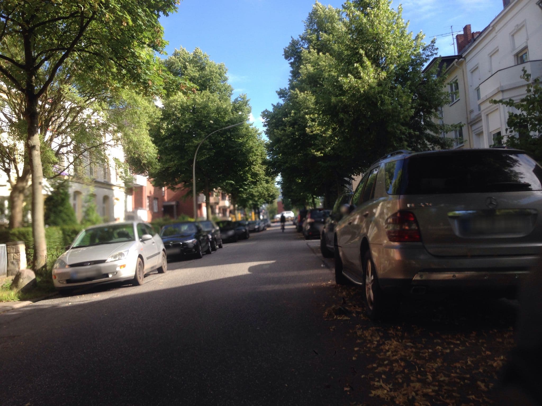 Street view near Marco Polo A. Resa Etmenan, Eilbek — © mjay (CC BY-SA · Mapillary)