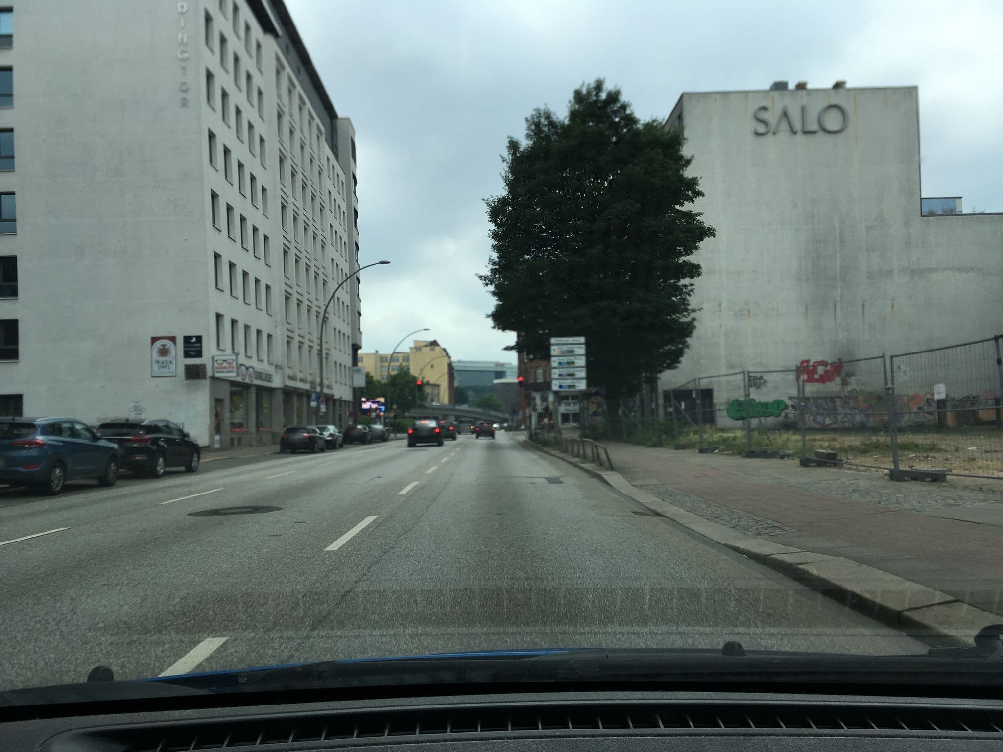 Street view near Novum Hotel Arcadia Belmondo, Hamburg-Mitte — © hotteliene (CC BY-SA · Mapillary)