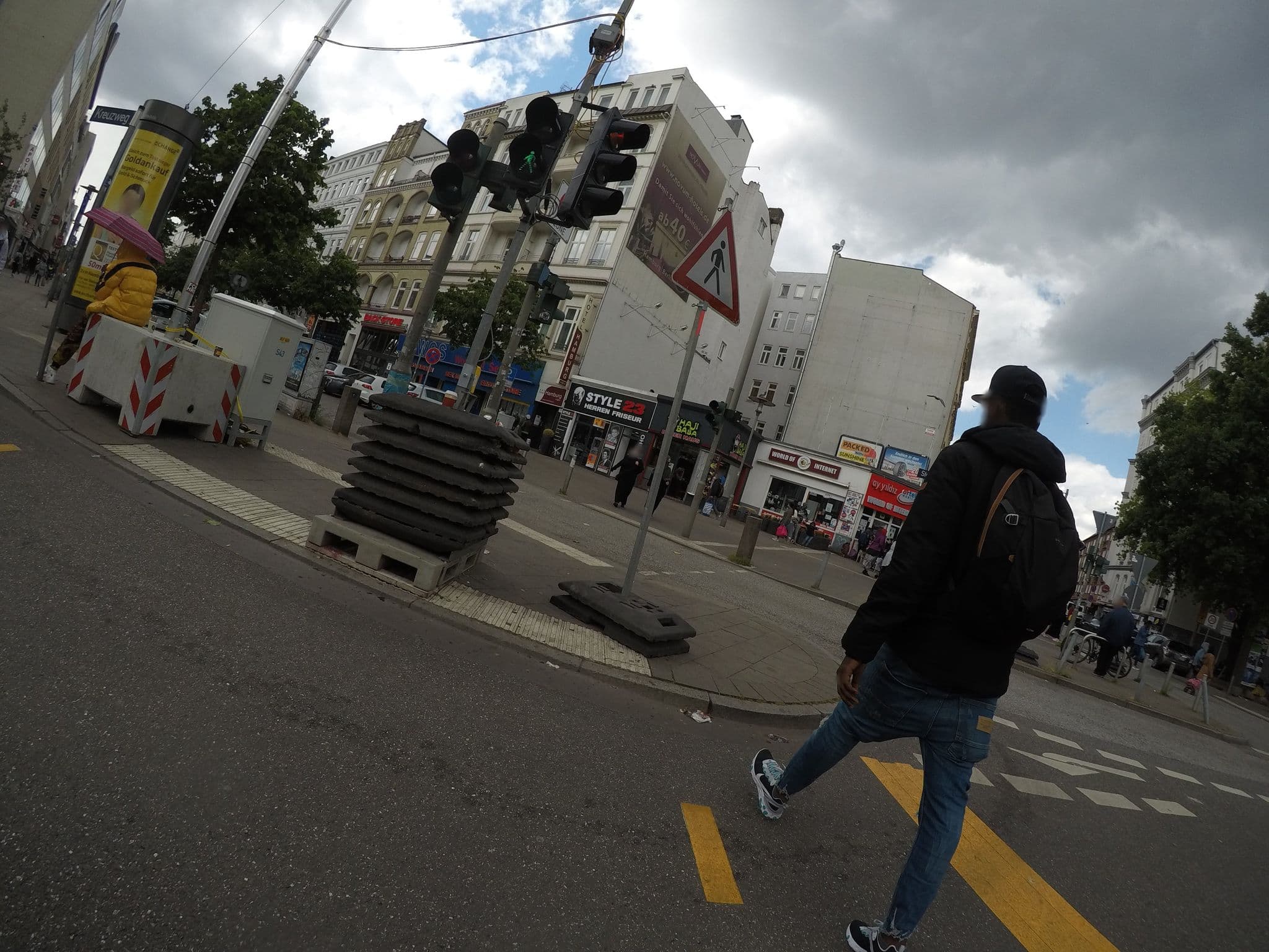 Street view near Novum Hotel Hamburg Stadtzentrum, St. Georg — © veloroute_hamburg (CC BY-SA · Mapillary)