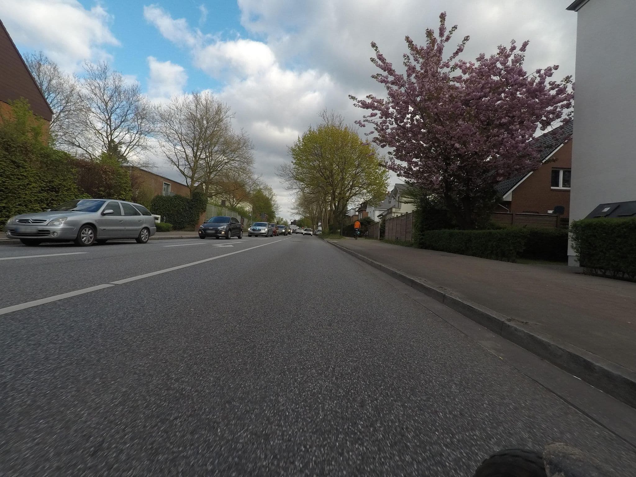 Street view near Novum Hotel East Apartments, Farmsen-Berne — © mjay (CC BY-SA · Mapillary)