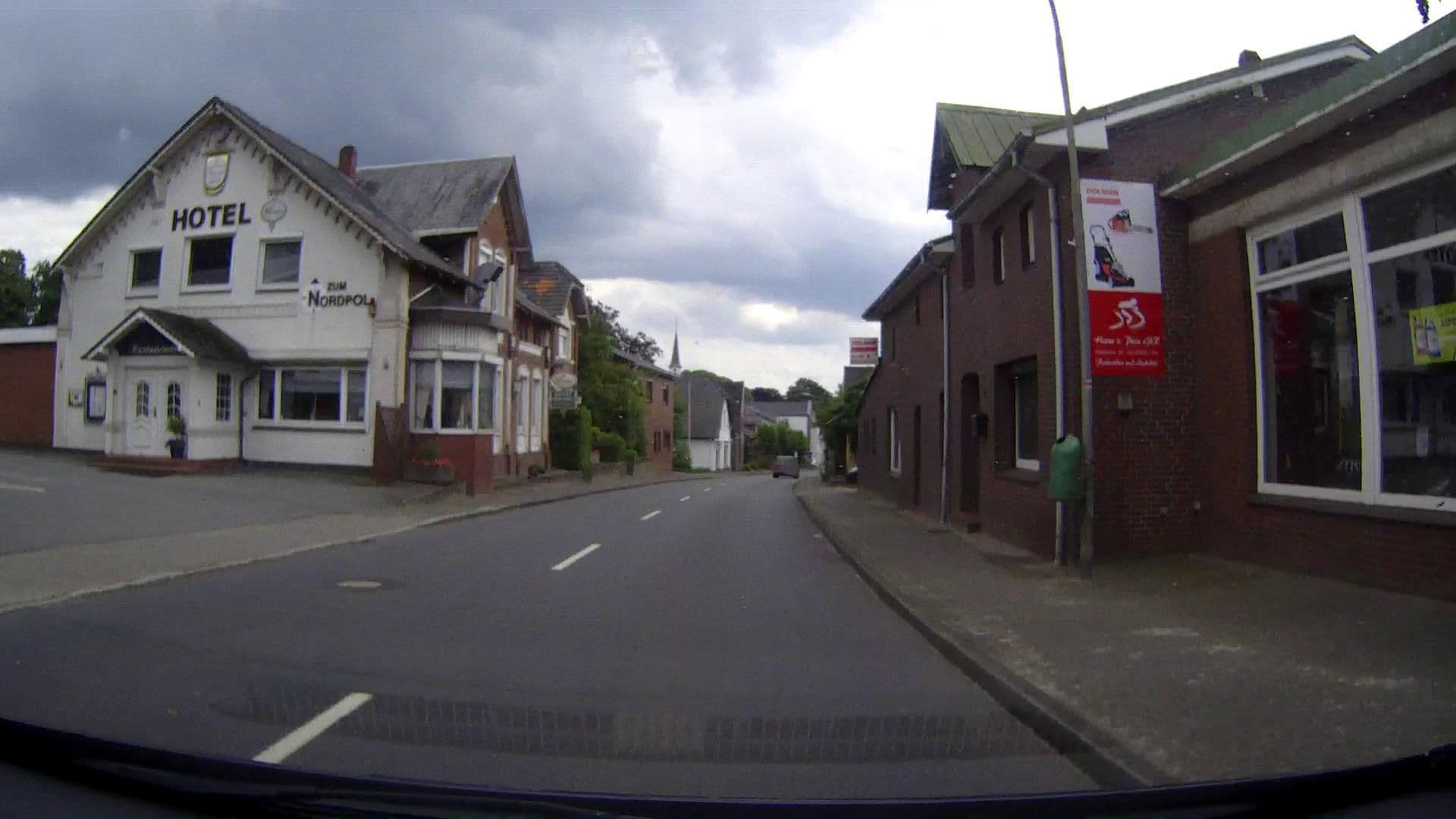 Street view near Hotel zum Nordpol, Schenefeld — © videomapper (CC BY-SA · Mapillary)