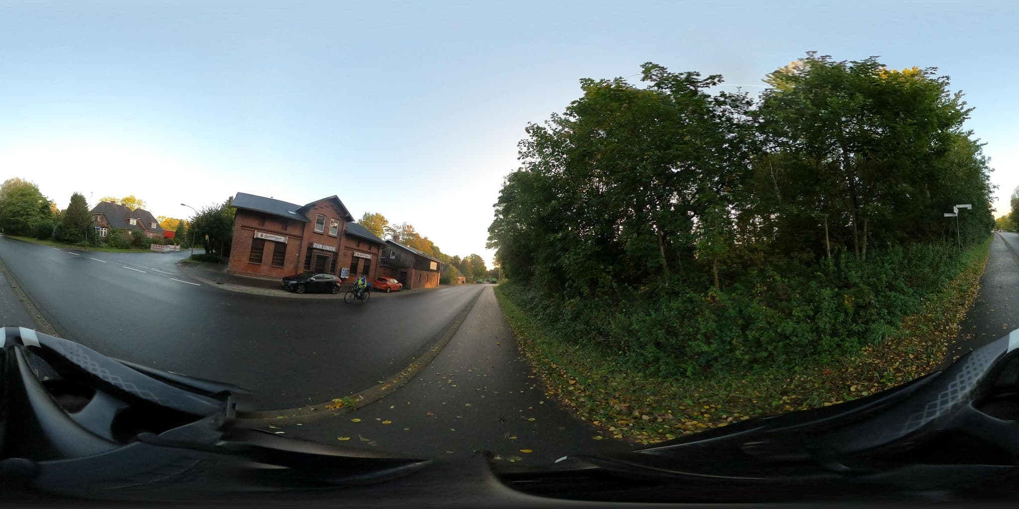 Street view near Zur Linde Pension, Brunsbüttel — © stefanhrt (CC BY-SA · Mapillary)