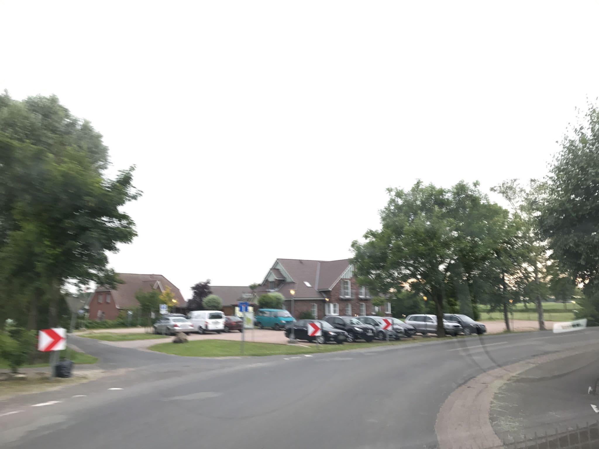 Street view near Landgasthaus Dückerstieg, Wilster — © matthiaswetzels (CC BY-SA · Mapillary)