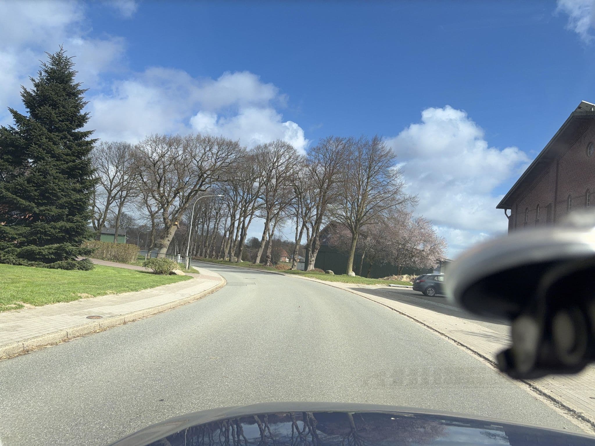 Street view near Ferienhof Claussen Dorfstraße, Nindorf — © robffm (CC BY-SA · Mapillary)