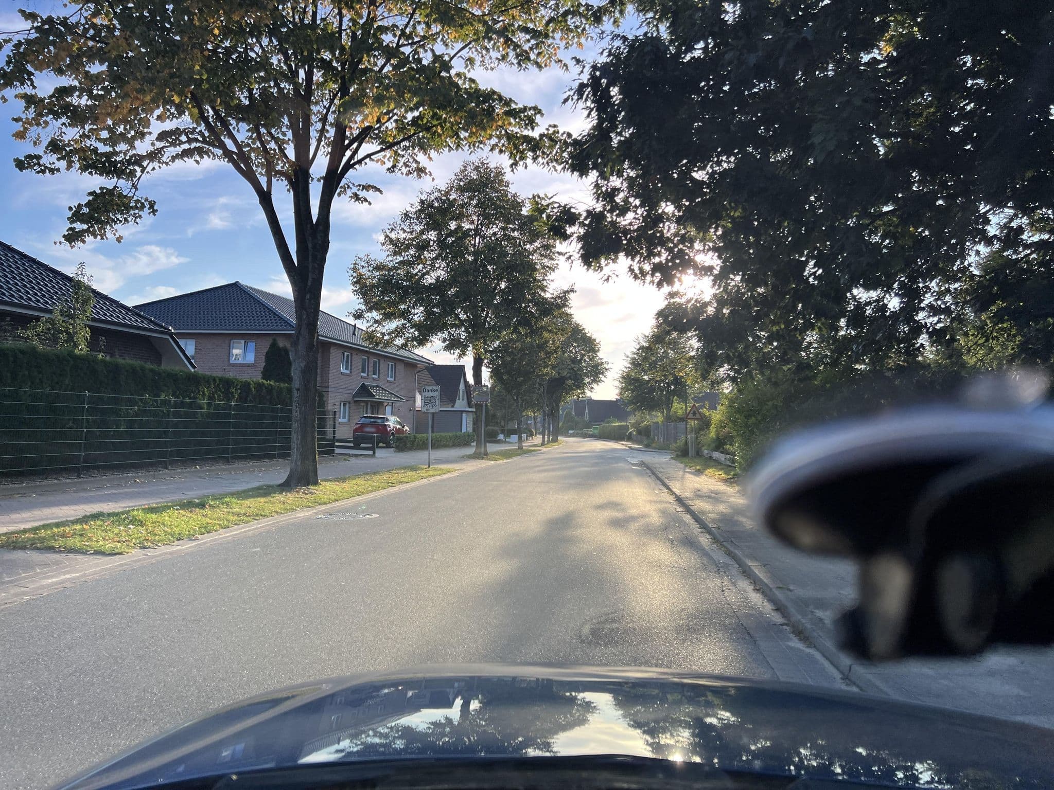 Street view near Gästehaus Ivonne, Lohe-Rickelshof — © robffm (CC BY-SA · Mapillary)