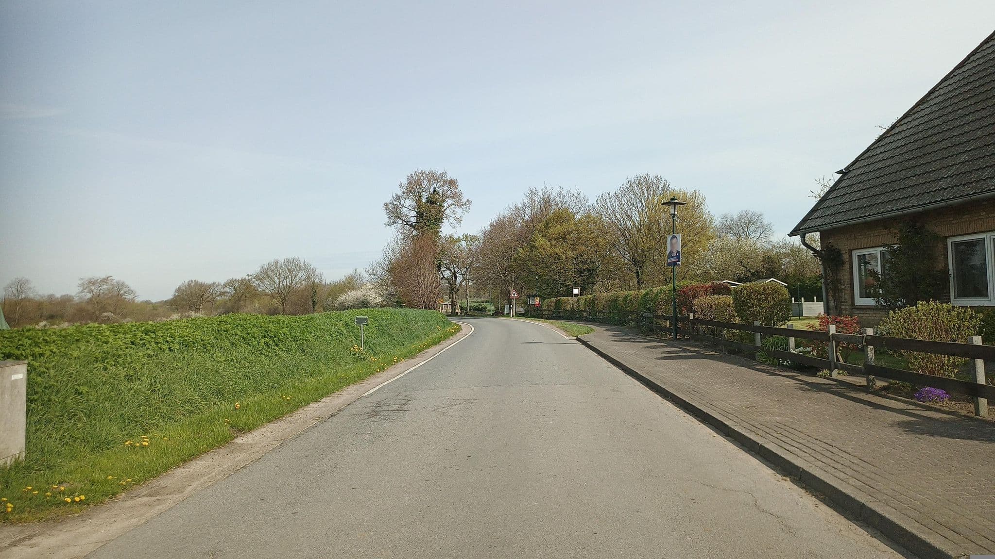 Street view near Pesus Ferienwohnung, Erfde — © hoeckie (CC BY-SA · Mapillary)