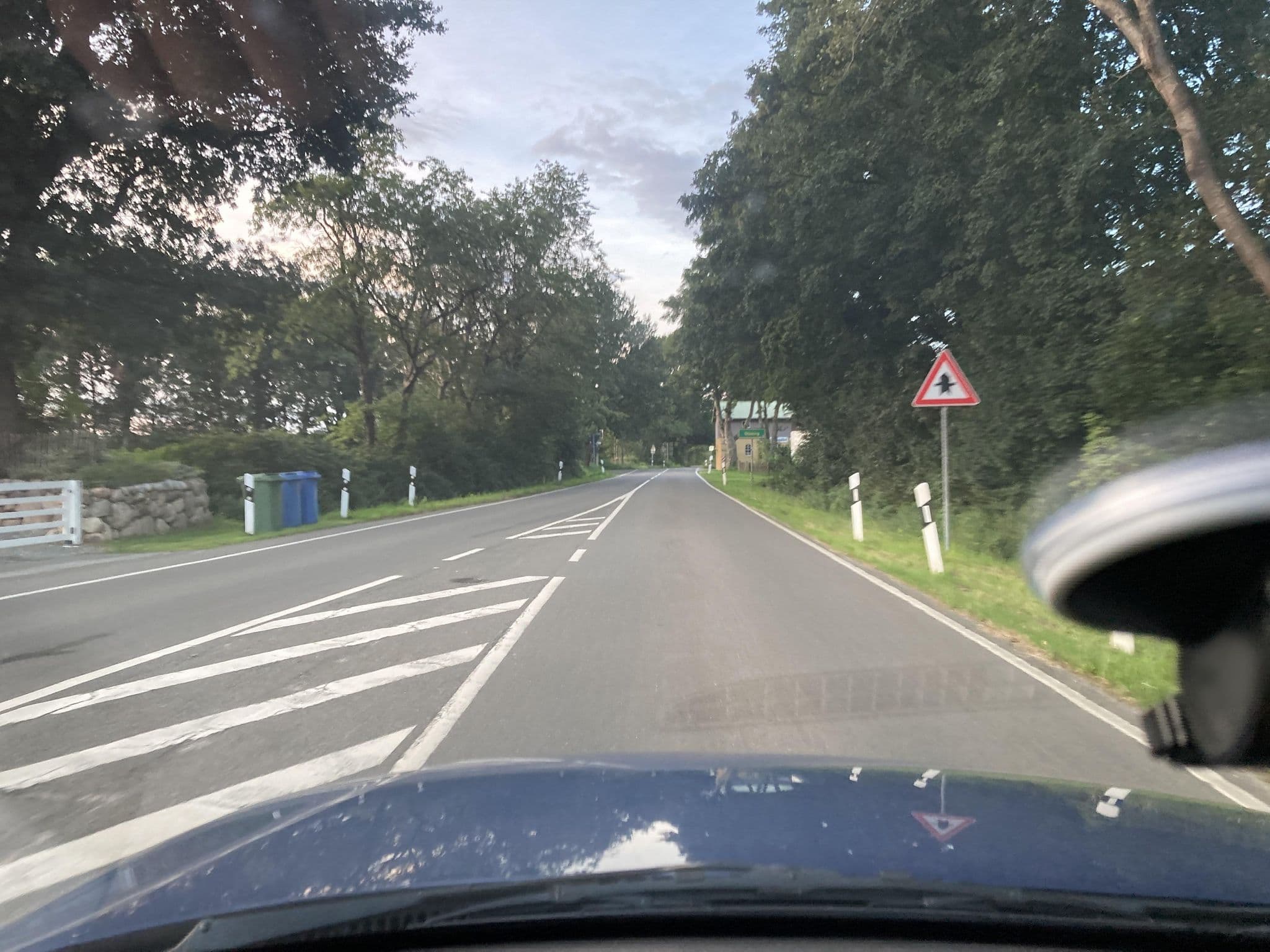 Street view near Chip-Inn, Hennstedt — © robffm (CC BY-SA · Mapillary)