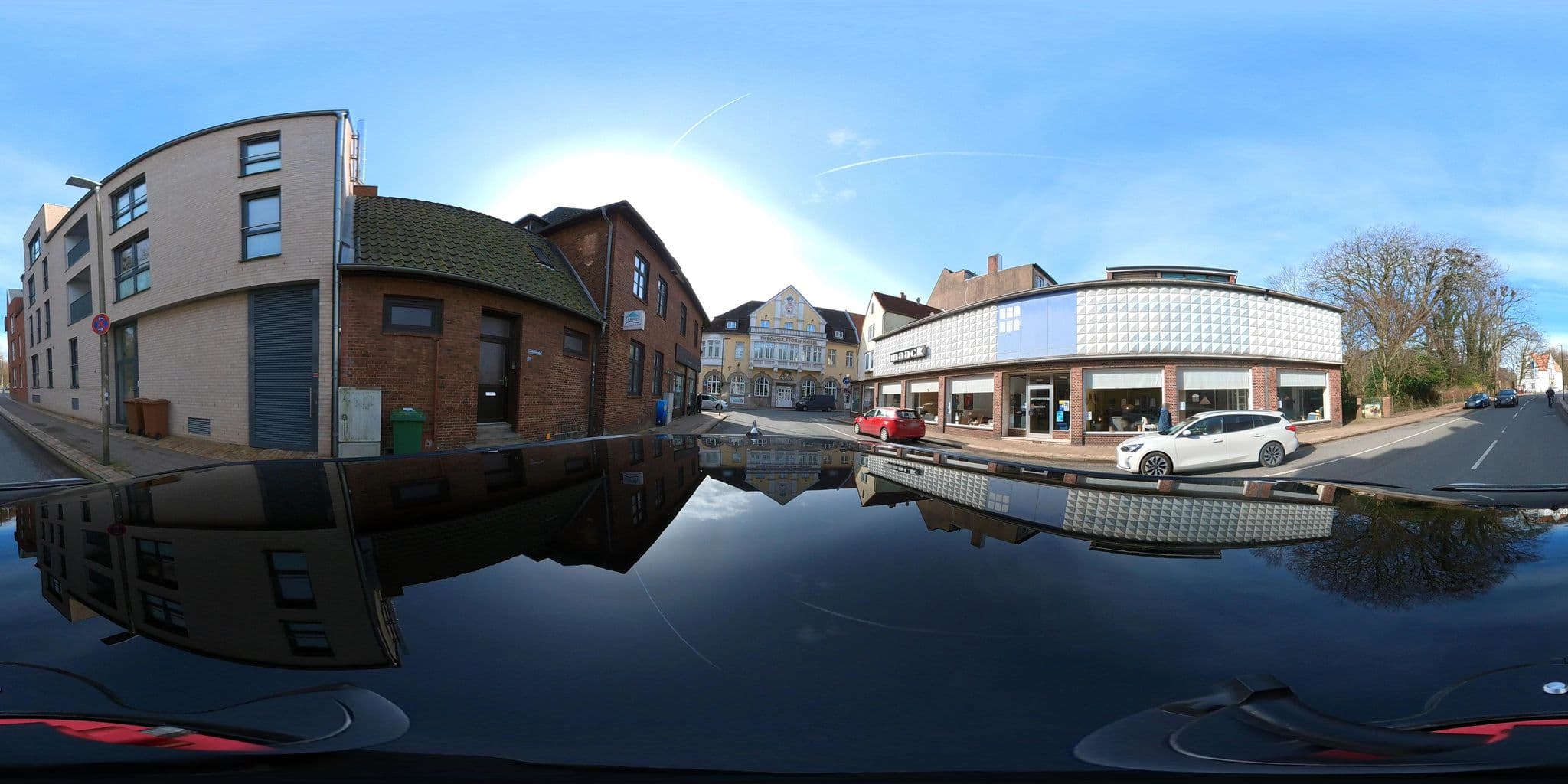 Street view near Vis à vis zum Schloss, Husum — © stadtraumGmbH (CC BY-SA · Mapillary)
