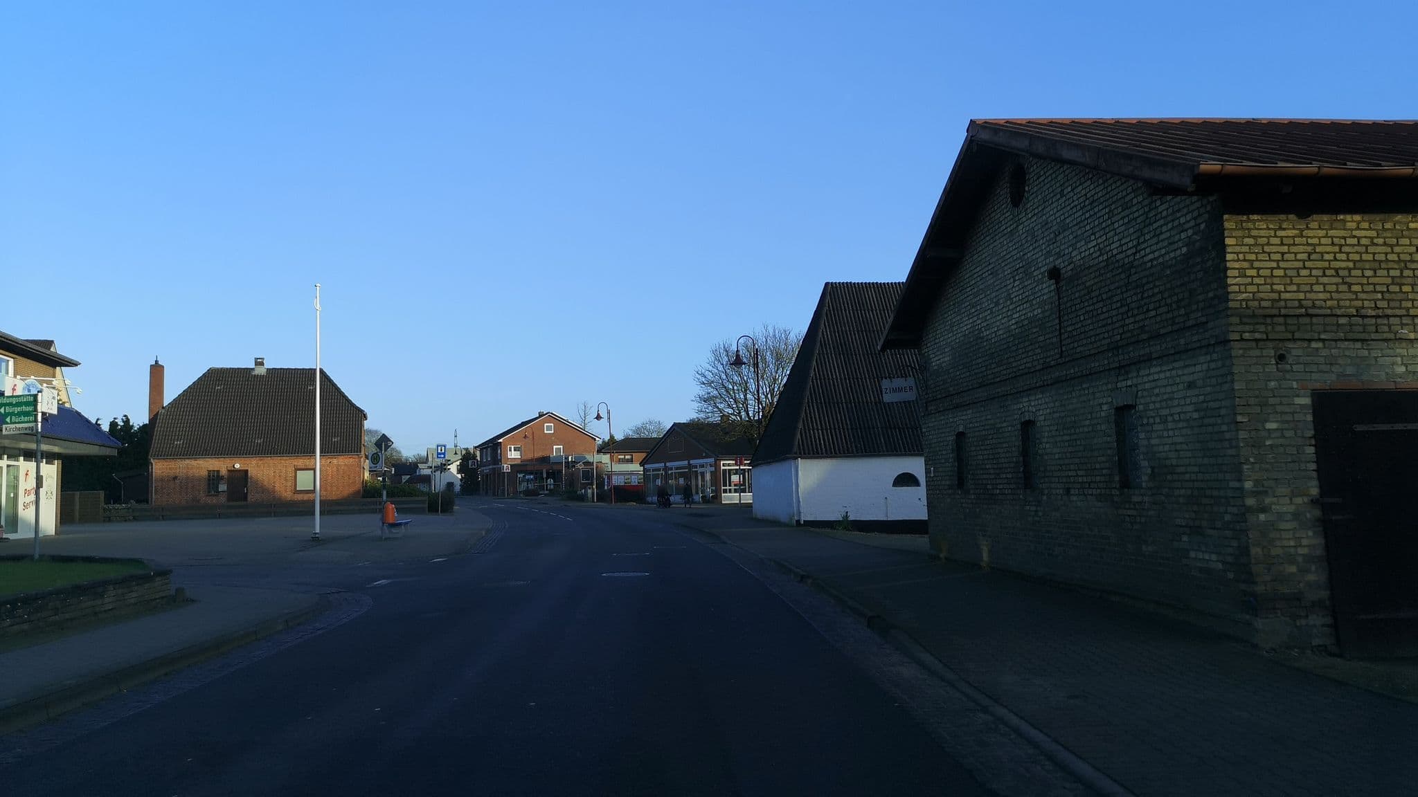 Street view near Müller, Johannes u., Hildegard, Ferienwohnungen, Tarp — © hagbartceline (CC BY-SA · Mapillary)