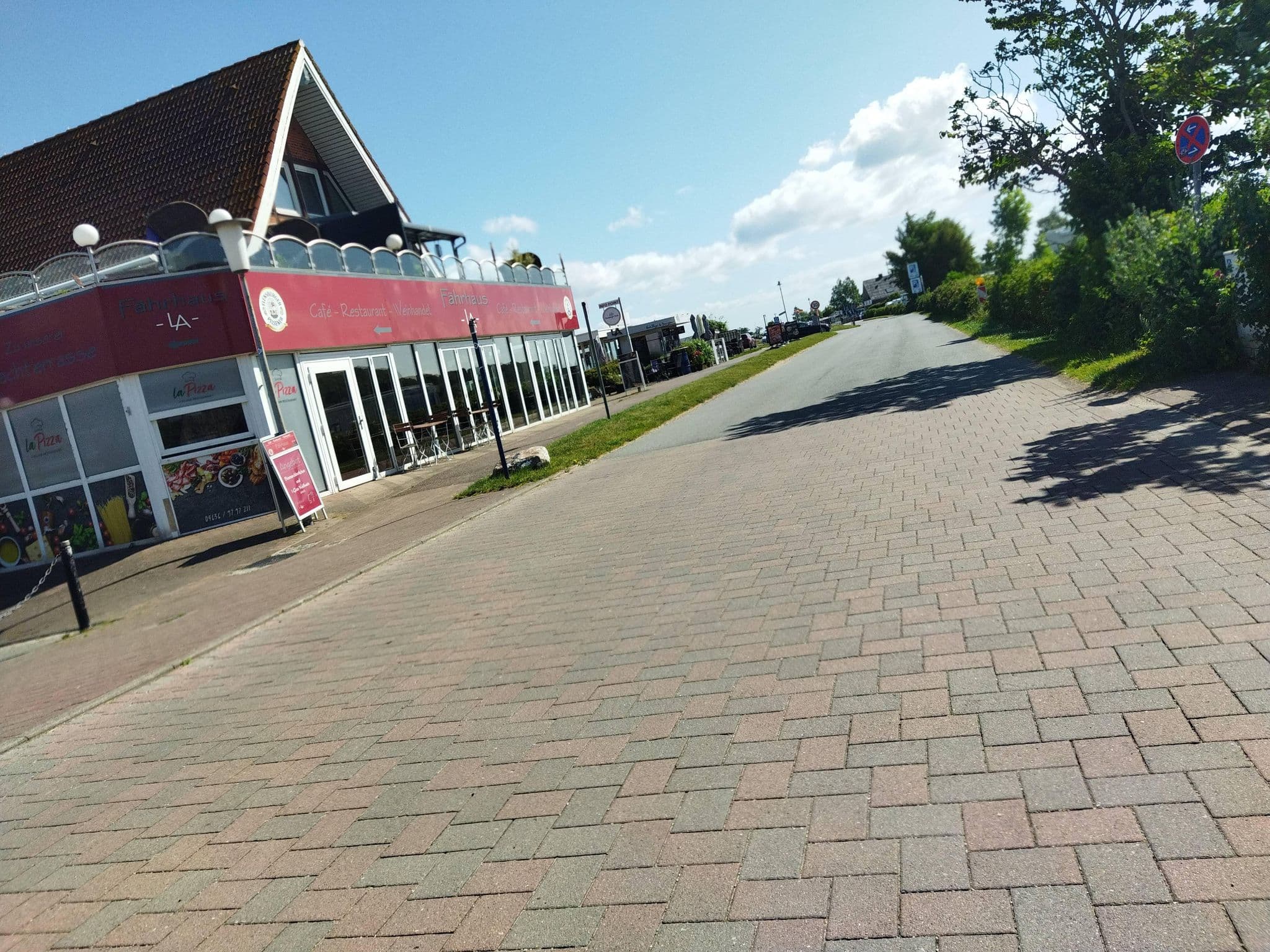 Street view near Hotel Ostsee-Anker, Langballig — © changchun1 (CC BY-SA · Mapillary)