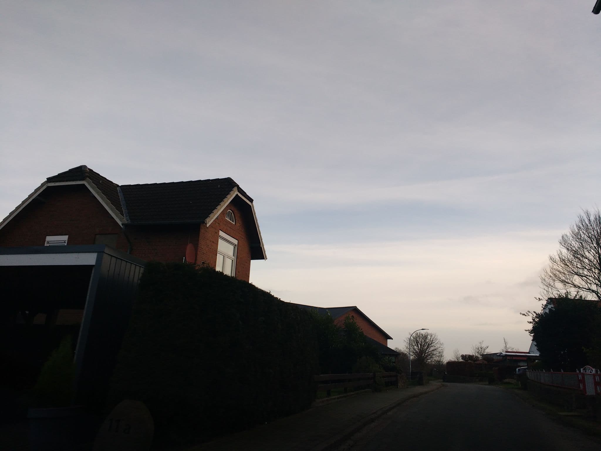 Street view near K. und J. Bracker, Gnutz — © thetornado76 (CC BY-SA · Mapillary)