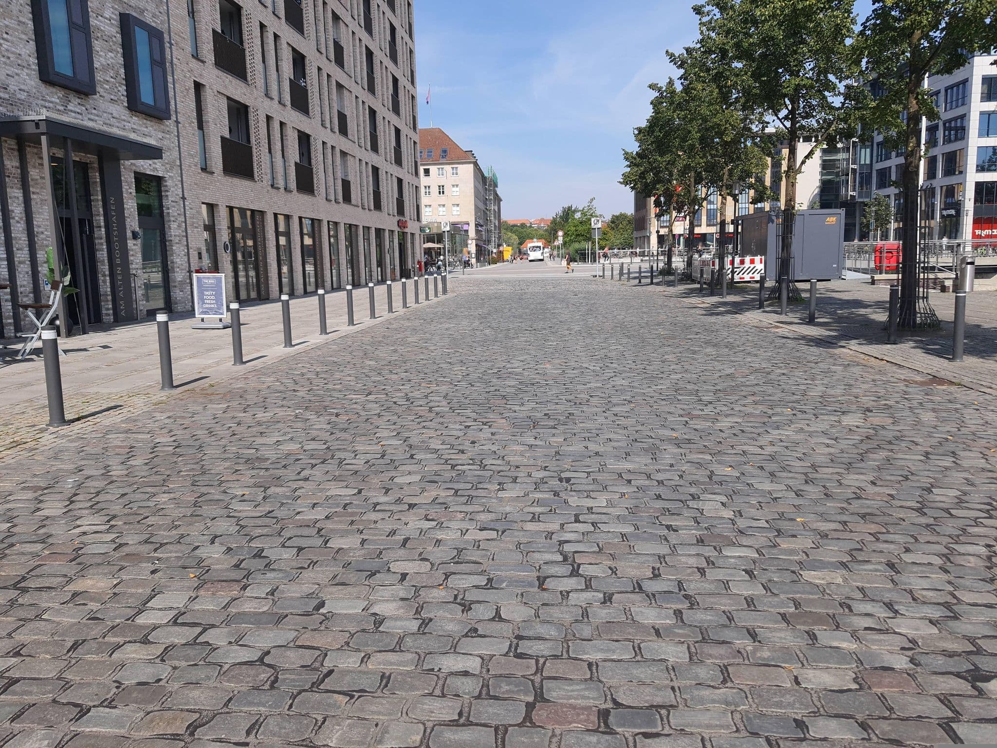 Street view near Hotel am Schwedenkai, Kiel — © myway (CC BY-SA · Mapillary)