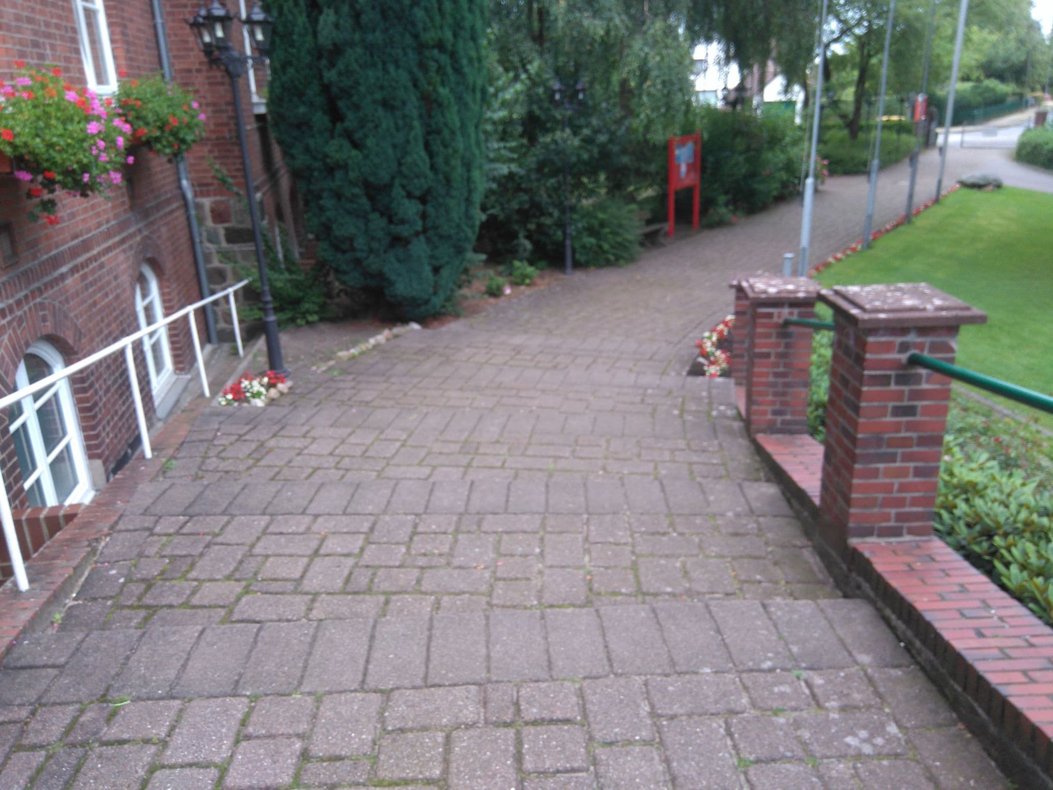 Street view near Jugendbildungsstätte, Barmstedt — © velorep (CC BY-SA · Mapillary)