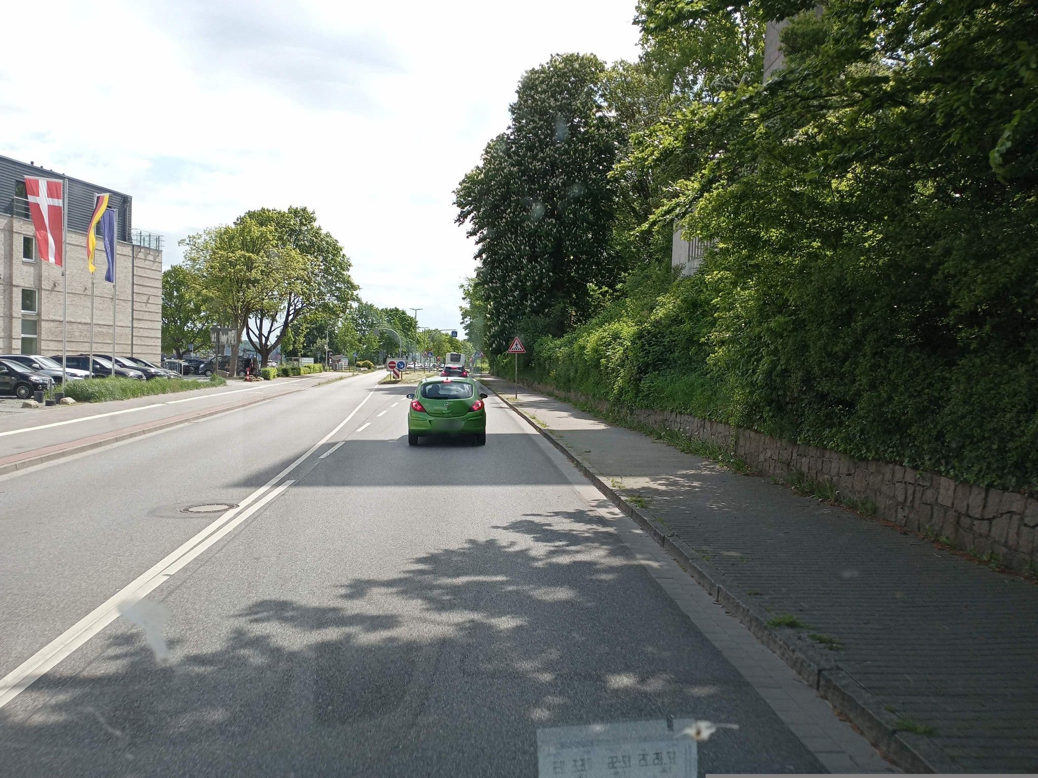 Street view near Mango's Strandhotel, Eckernförde — © atze02 (CC BY-SA · Mapillary)