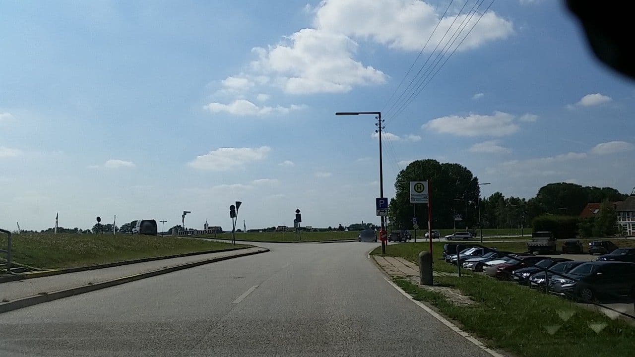Street view near Zollenspieker Fahrhaus Hotel Hamburg, Kirchwerder — © tian (CC BY-SA · Mapillary)