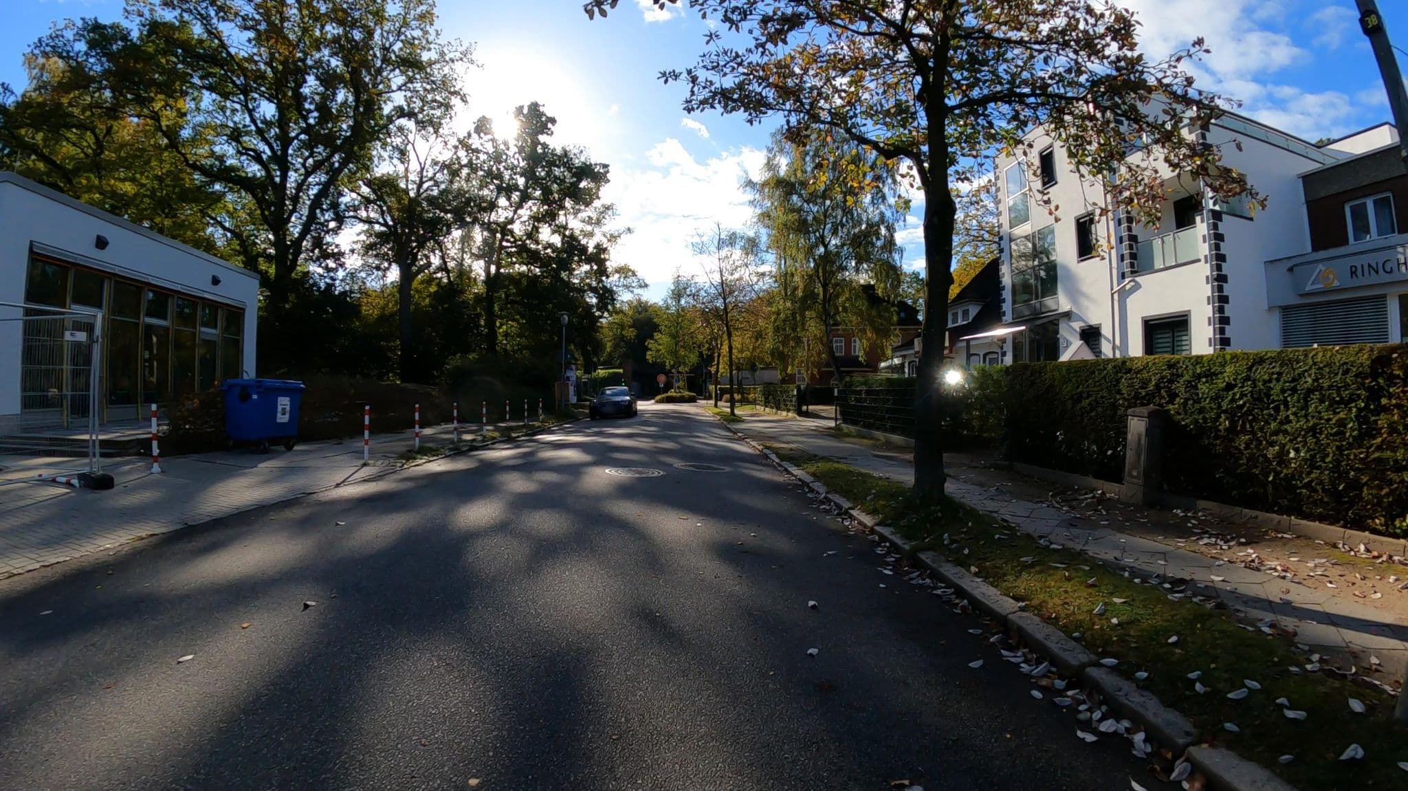 Street view near Ringhotel Ahrensburg, Ahrensburg — © veloroute_hamburg (CC BY-SA · Mapillary)