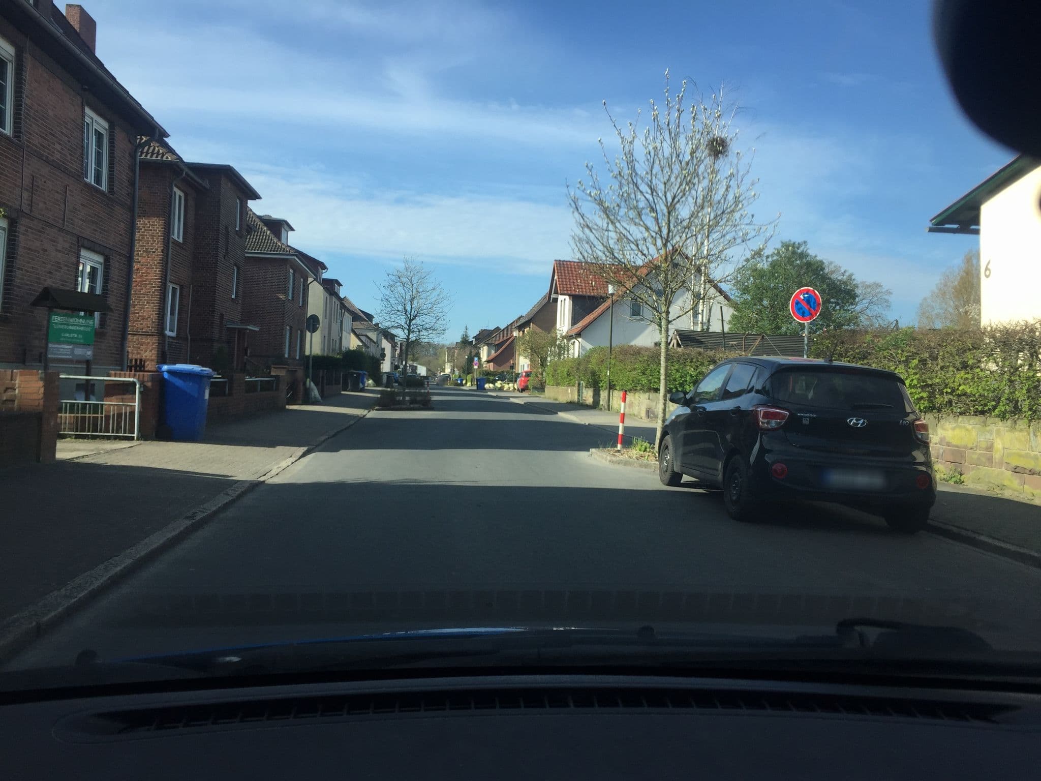Street view near Ferienwohnung Lüneburgerheide, Uelzen — © hotteliene (CC BY-SA · Mapillary)