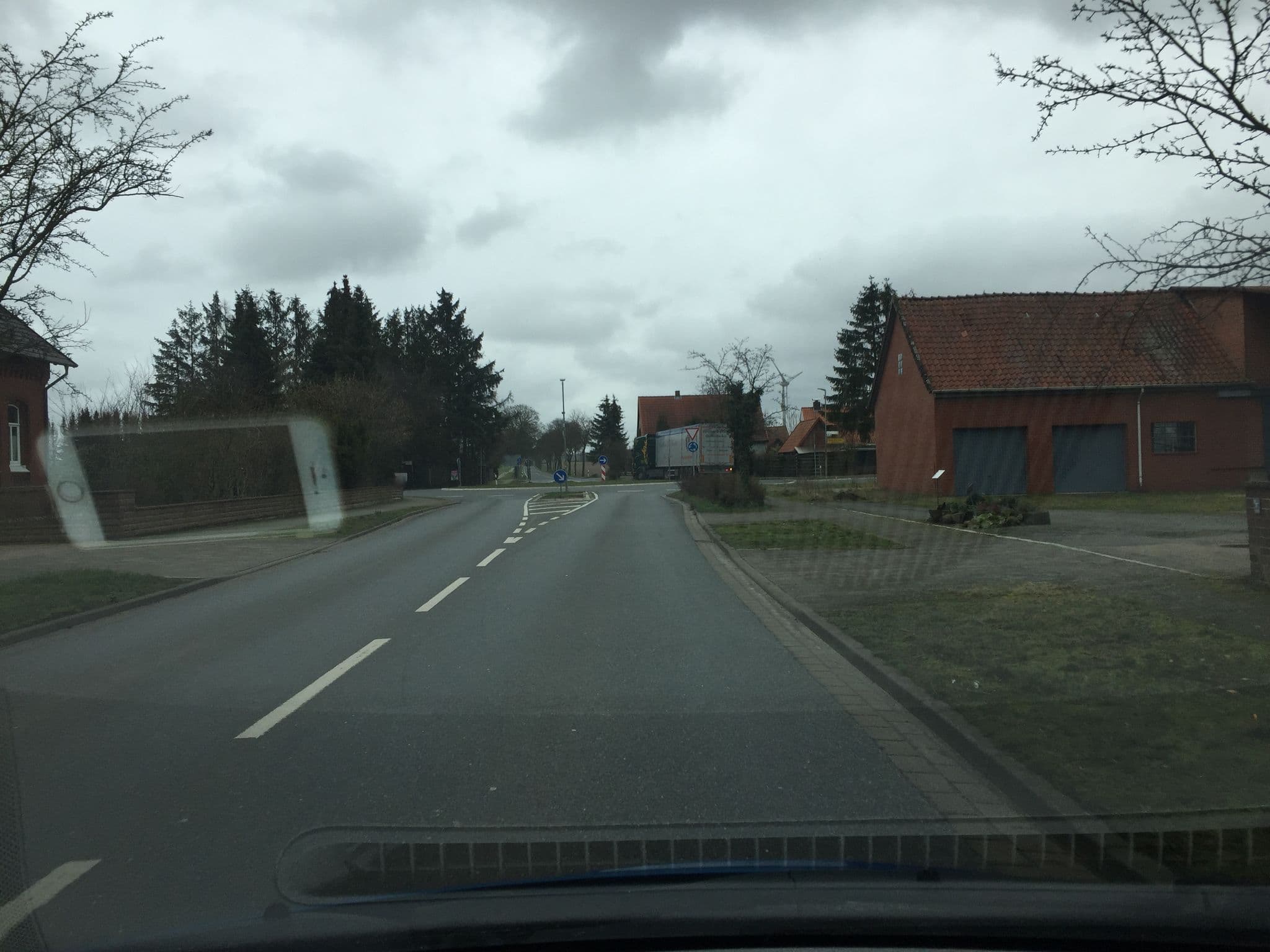 Street view near Stetzka Bed & Breakfast Inh. Ernst-Günther Stetzka, Rosche — © hotteliene (CC BY-SA · Mapillary)