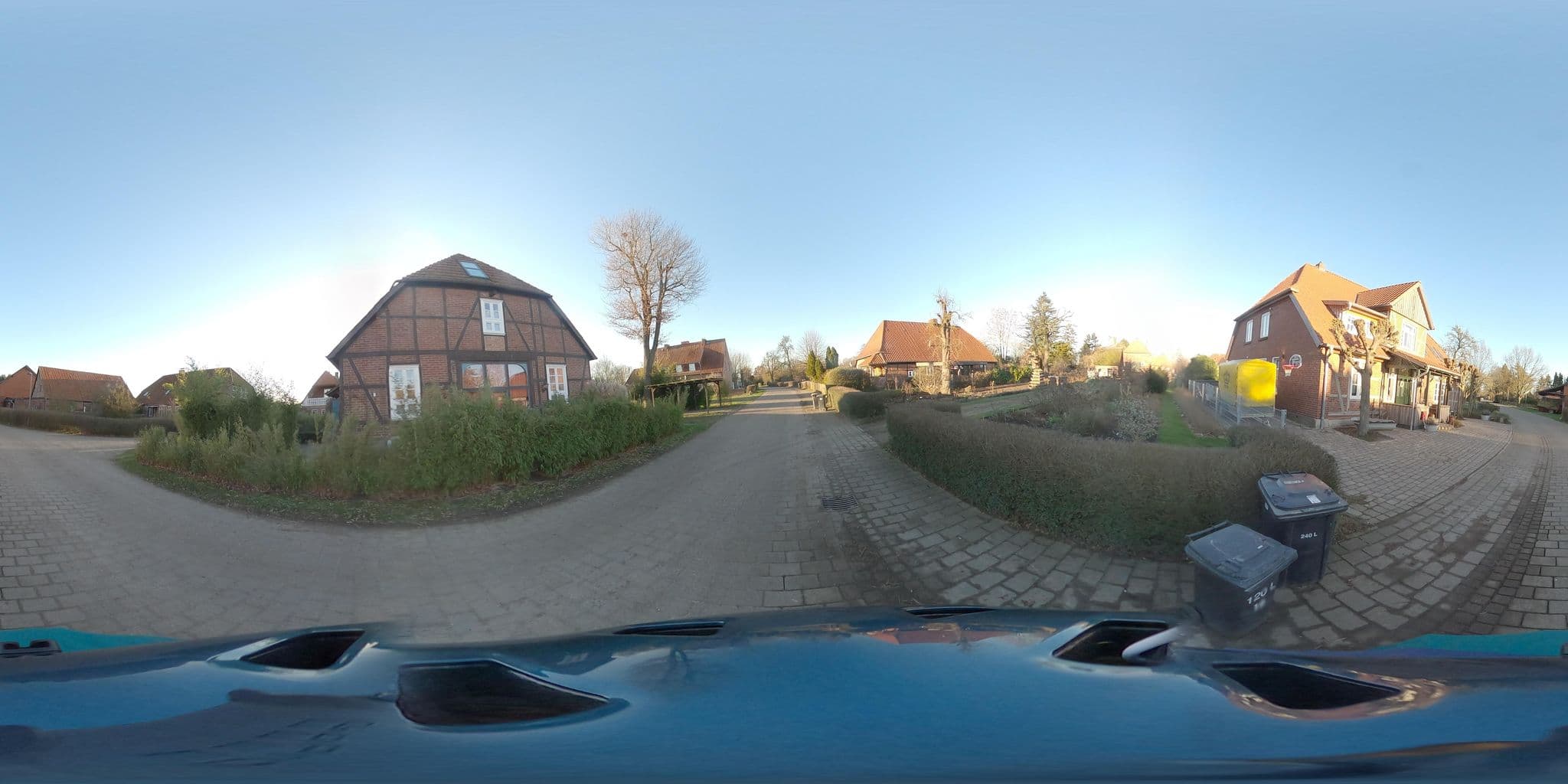 Street view near Elbwiesenhof, Boizenburg — © rupertvdk (CC BY-SA · Mapillary)